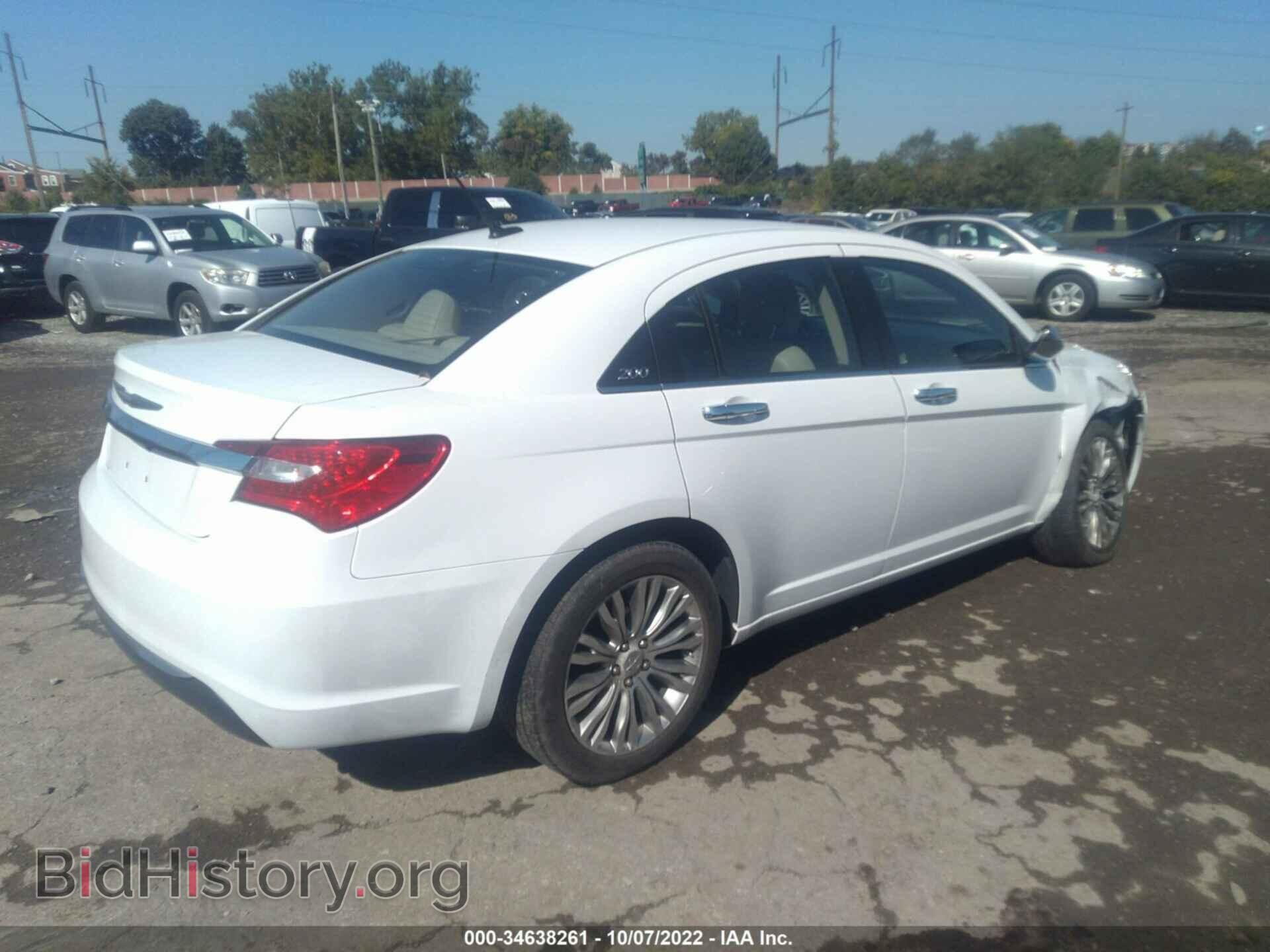 2013 CHRYSLER 200 - VIN: 1C3CCBCG9DN520753 - Фото 4