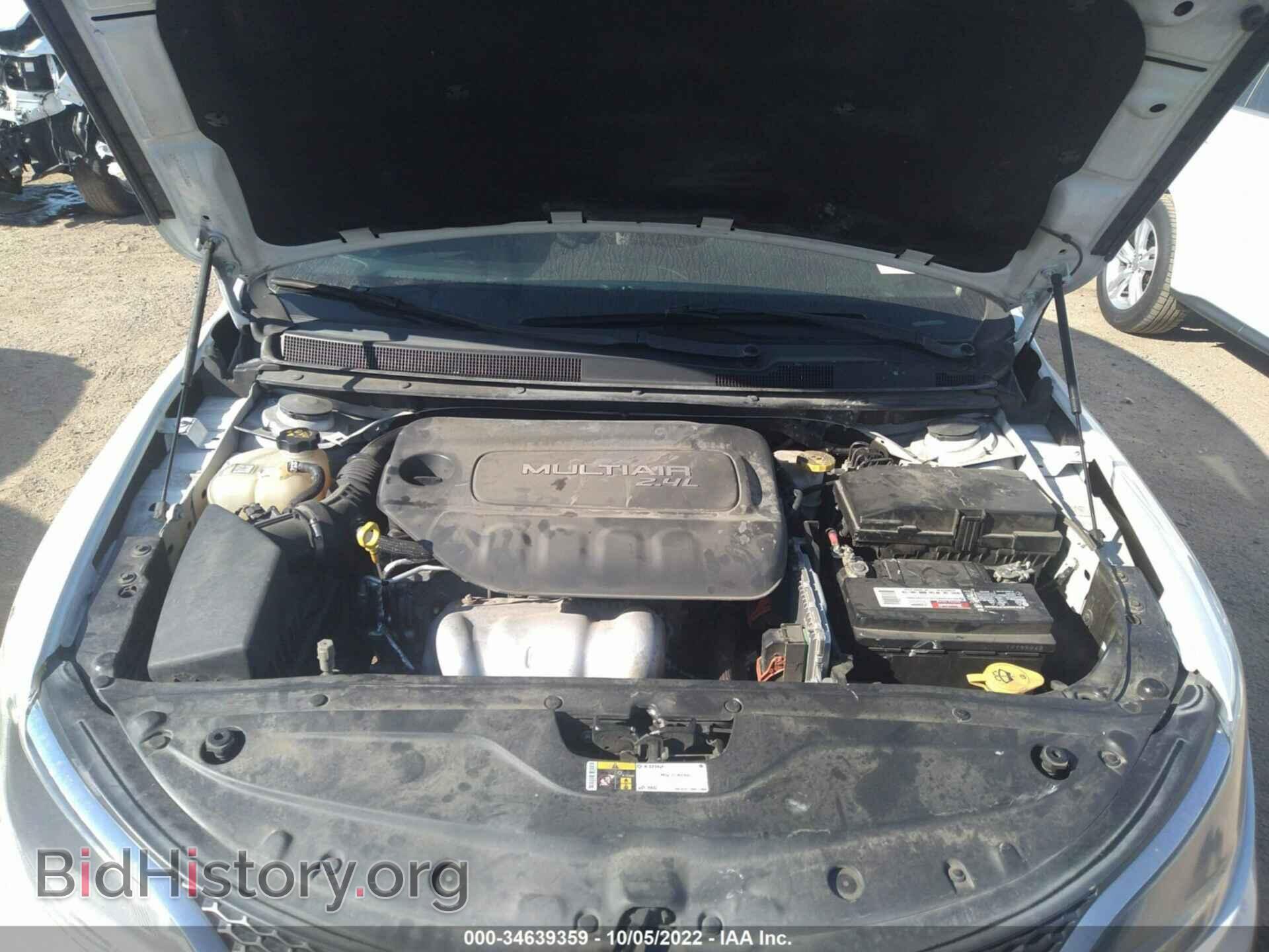 2016 CHRYSLER 200 - VIN: 1C3CCCAB7GN134320 - Фото 10