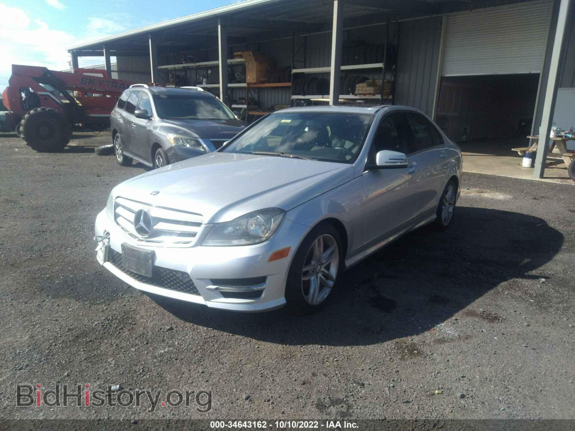 2012 MERCEDES-BENZ C-CLASS - VIN: WDDGF8BB6CF920233 - Фото 2