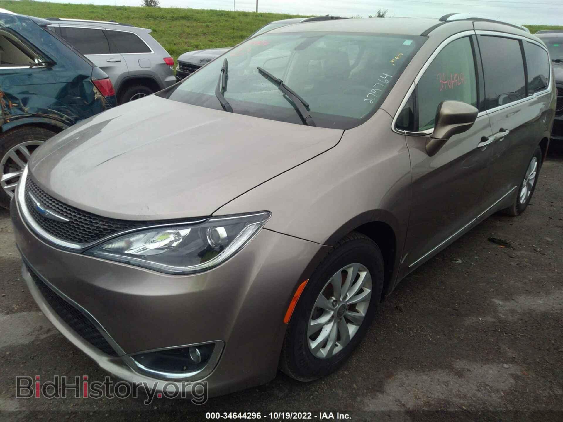 2018 CHRYSLER PACIFICA - VIN: 2C4RC1BG2JR279764 - Photo 2