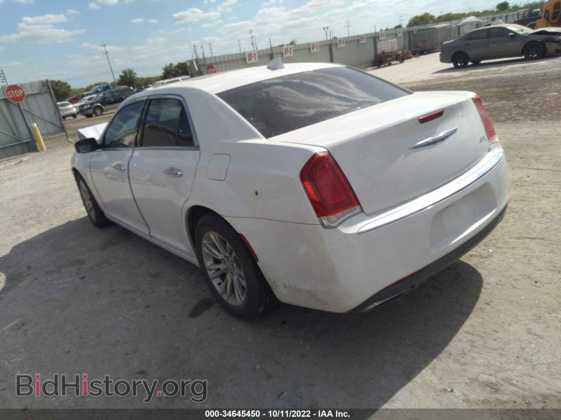 2017 CHRYSLER 300 - VIN: 2C3CCAEG8HH663490 - Фото 3