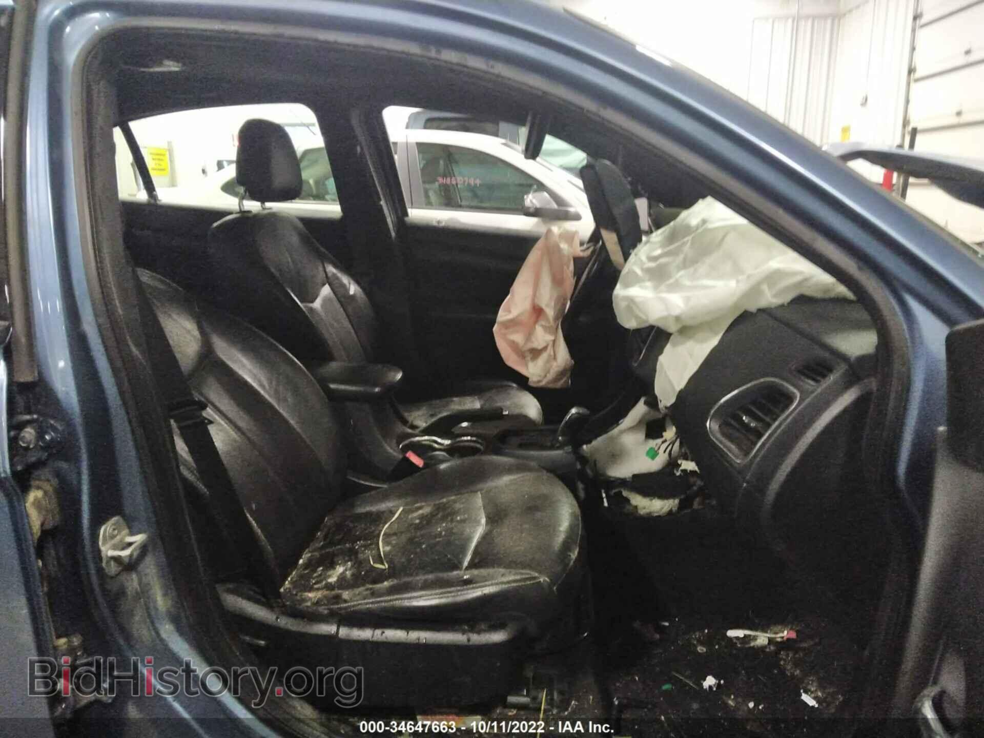 2011 CHRYSLER 200 - VIN: 1C3BC2FG9BN570735 - Фото 5