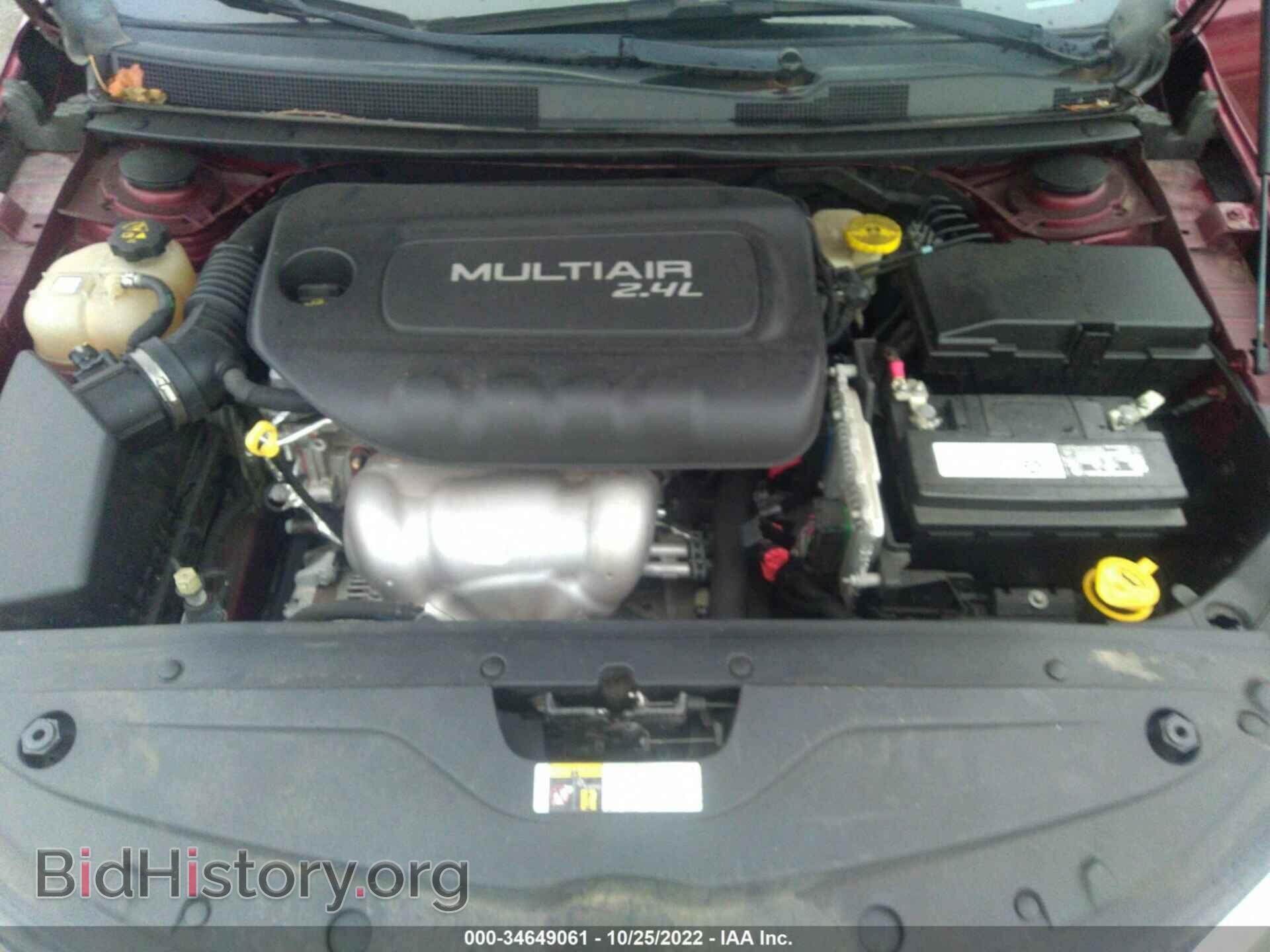 2017 CHRYSLER 200 - VIN: 1C3CCCAB3HN510335 - Фото 10
