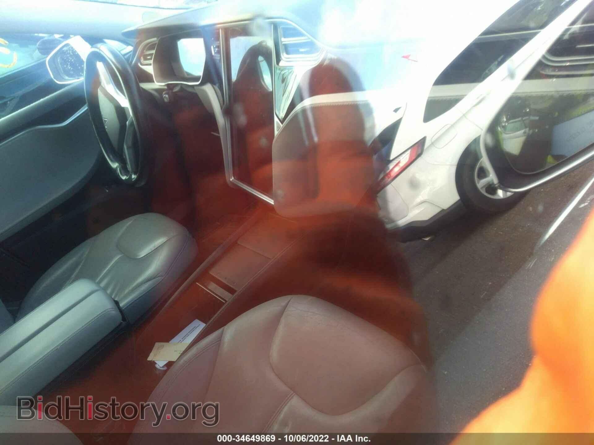 2014 TESLA MODEL S - VIN: 5YJSA1H1XEFP51320 - Фото 5