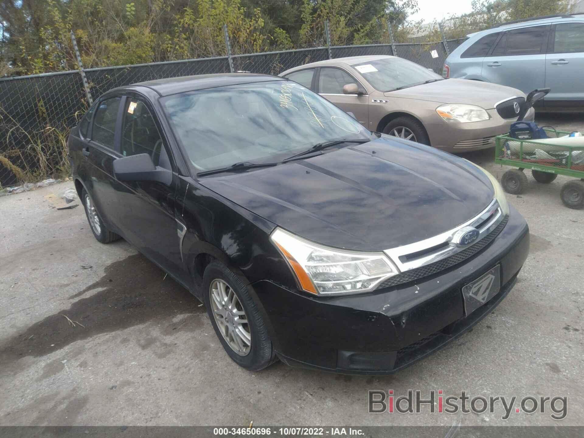 Photo 1FAHP35N08W275323 - FORD FOCUS 2008