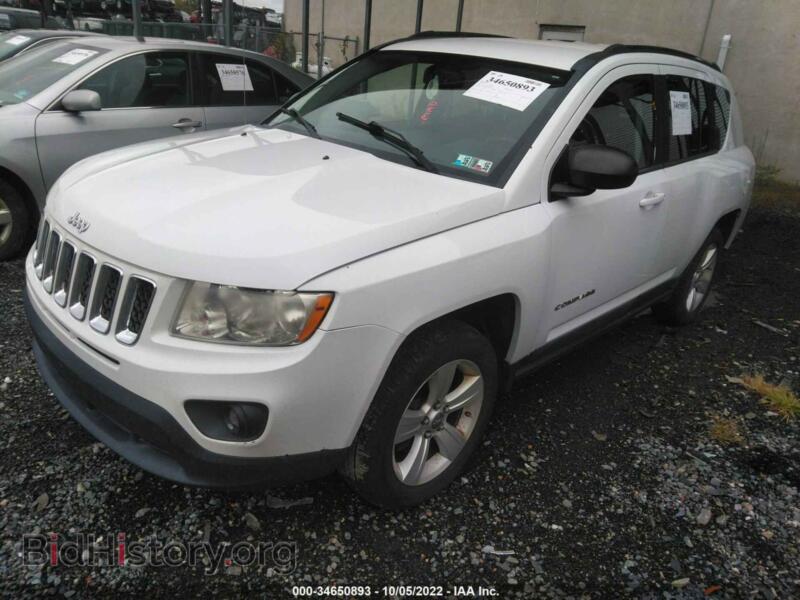 2011 Jeep COMPASS (VIN 1J4NF1FB8BD223072) — фото 2 из 11