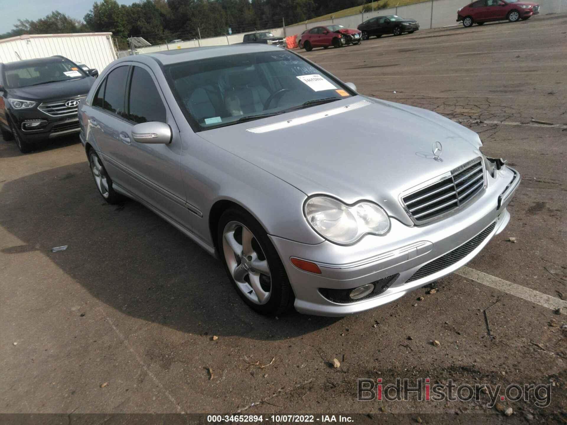 Photo WDBRF52H66E019653 - MERCEDES-BENZ C-CLASS 2006