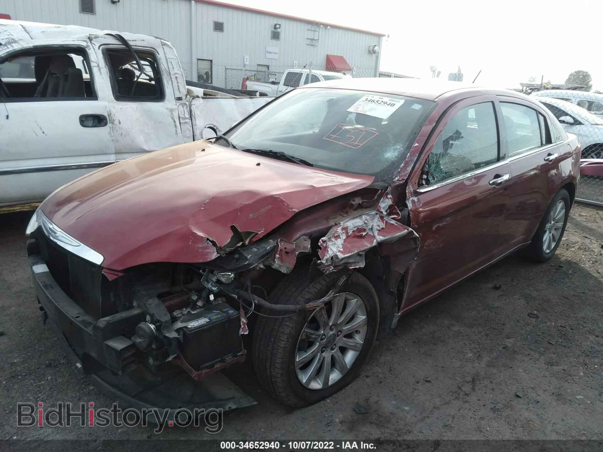 2013 CHRYSLER 200 - VIN: 1C3CCBCG8DN514880 - Фото 2