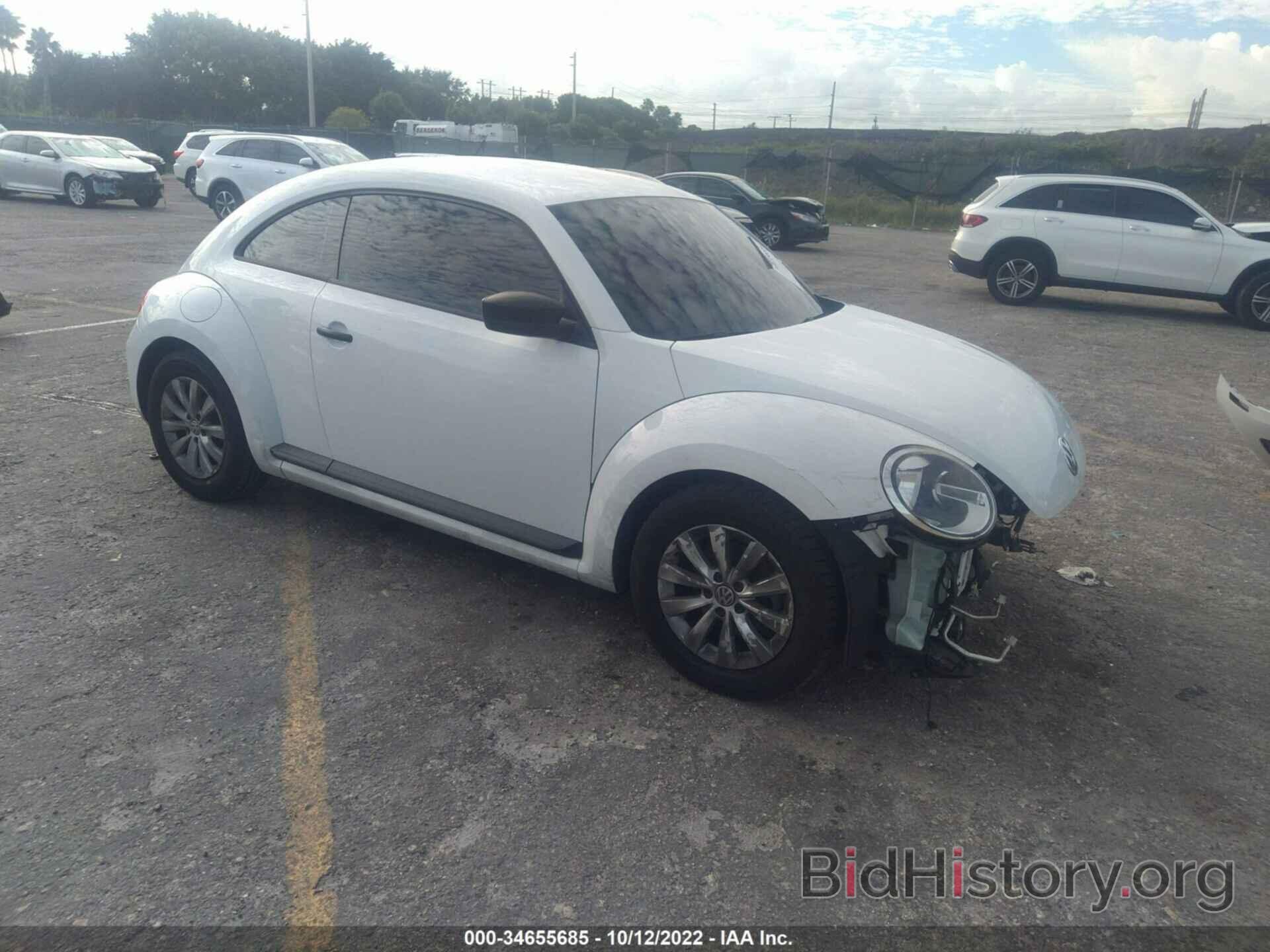 Photo 3VWF17AT4GM609010 - VOLKSWAGEN BEETLE COUPE 2016