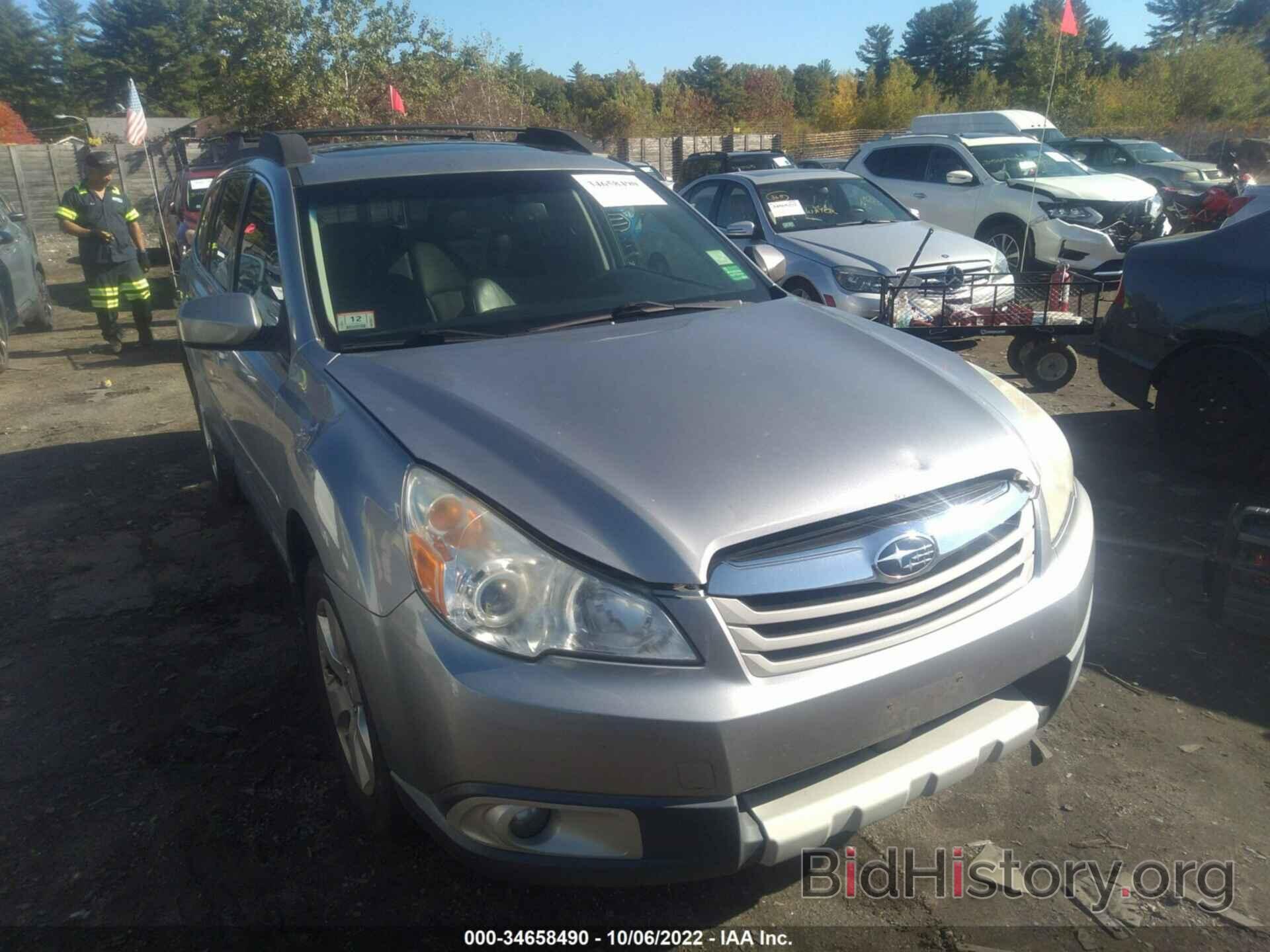 Photo 4S4BRBKC8B3445732 - SUBARU OUTBACK 2011