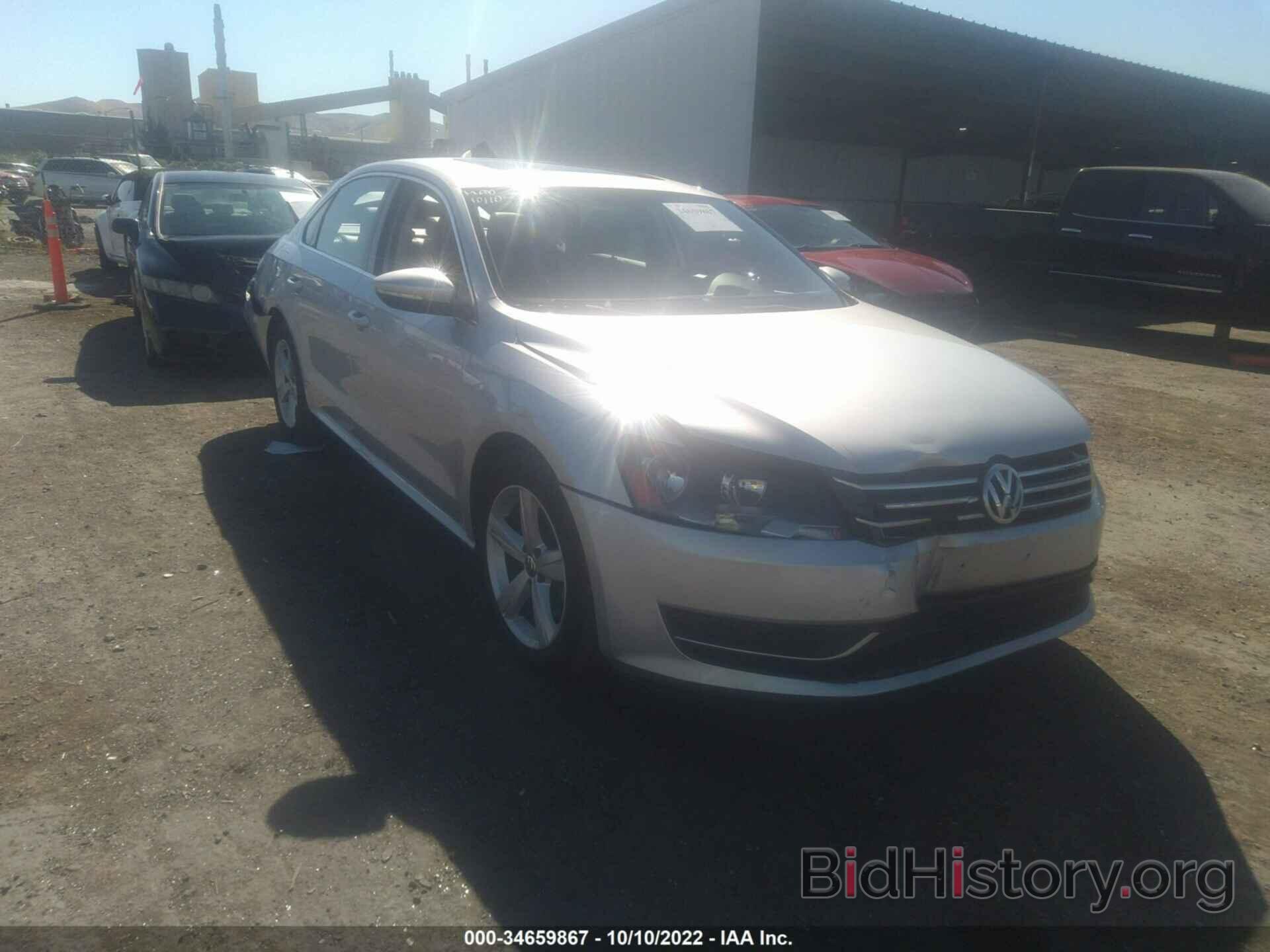 Photo 1VWBP7A30CC009366 - VOLKSWAGEN PASSAT 2012