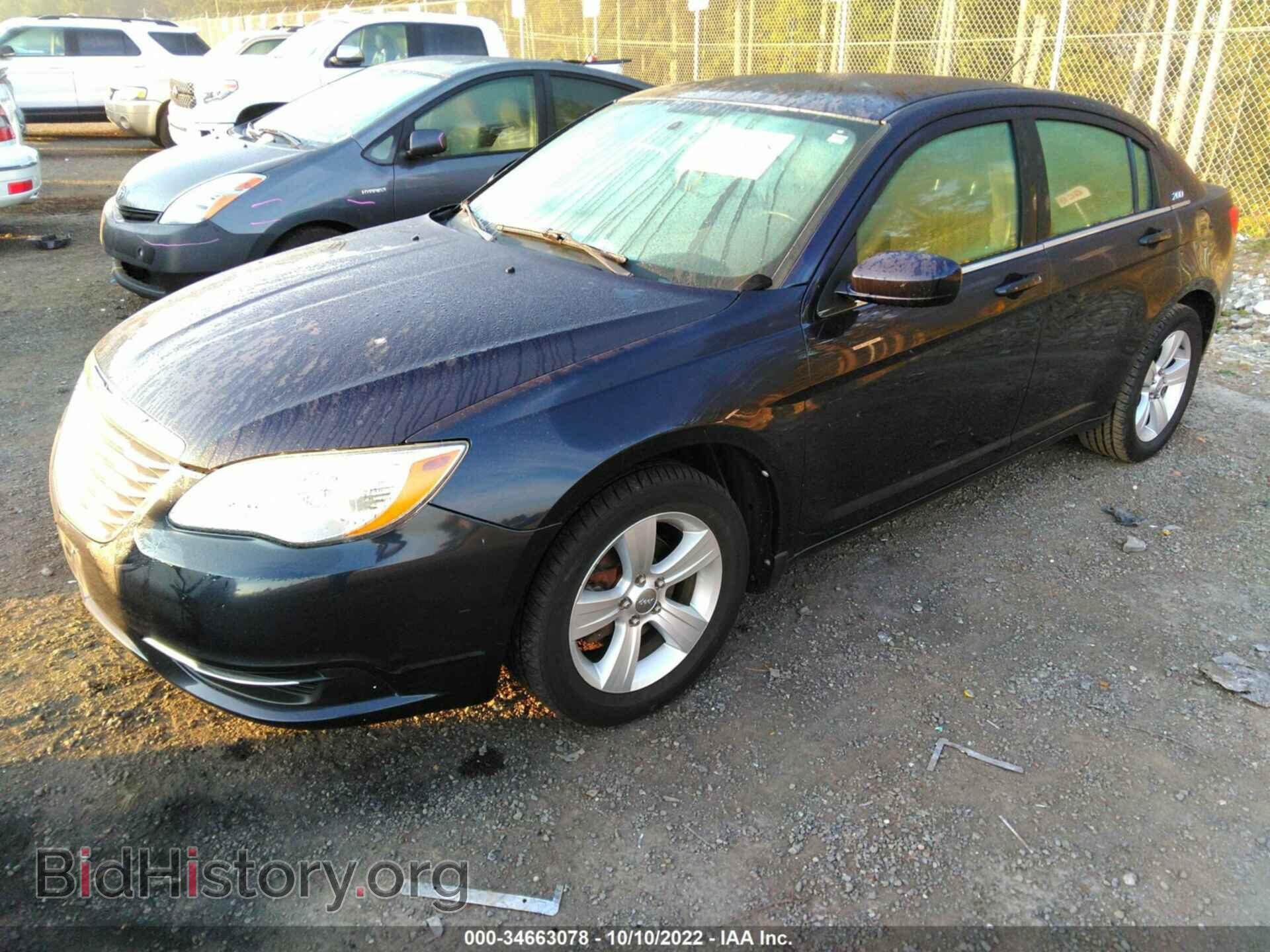 2011 CHRYSLER 200 - VIN: 1C3BC1FB9BN592913 - Photo 2