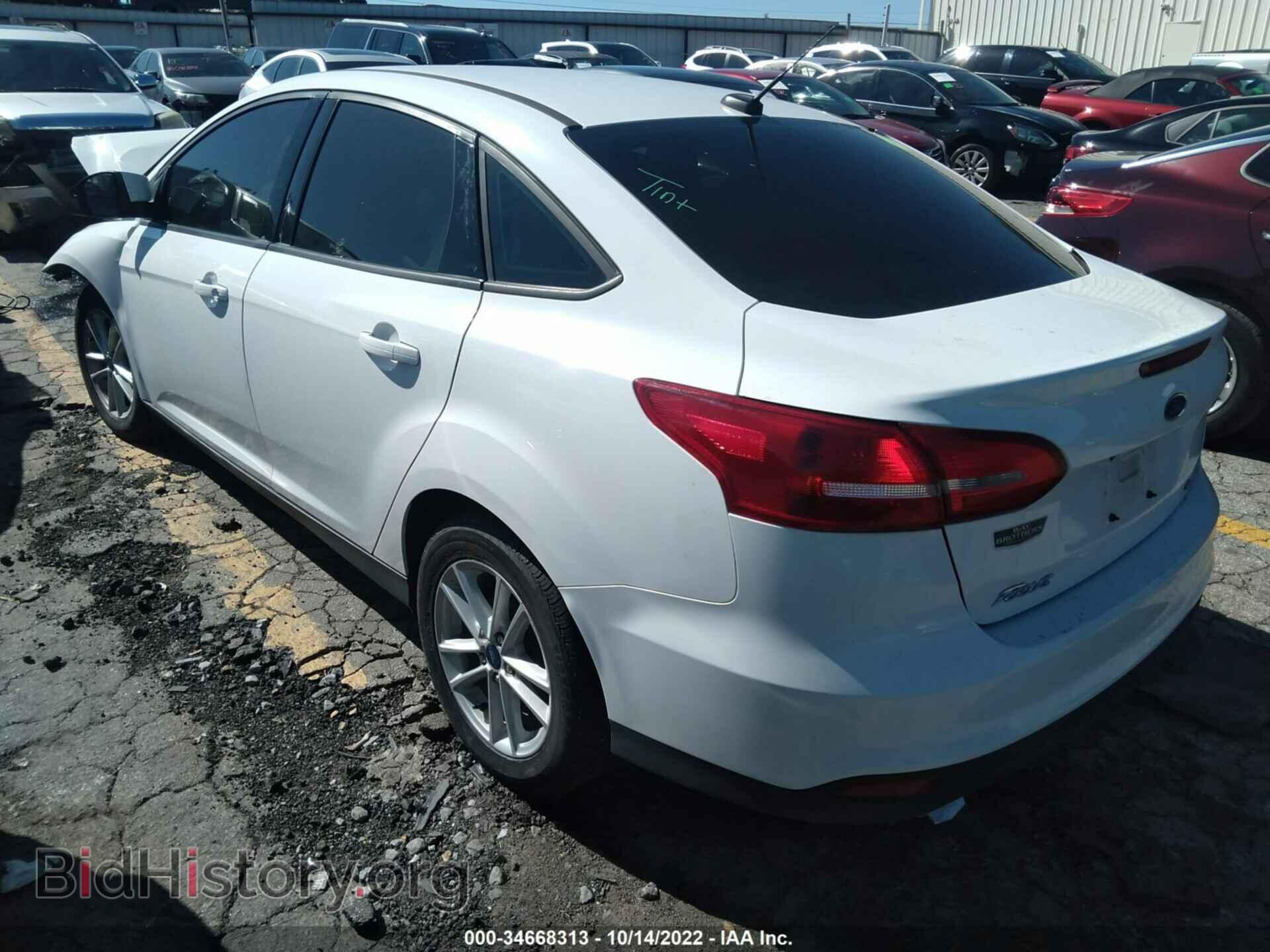 2017 FORD FOCUS - VIN: 1FADP3F2XHL345754 - Фото 3