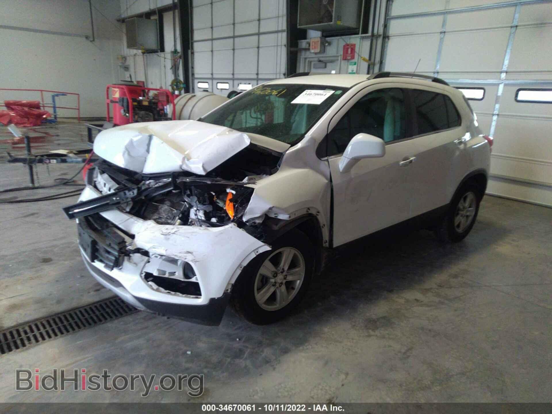 2019 CHEVROLET TRAX - VIN: 3GNCJLSB8KL315670 - Фото 2