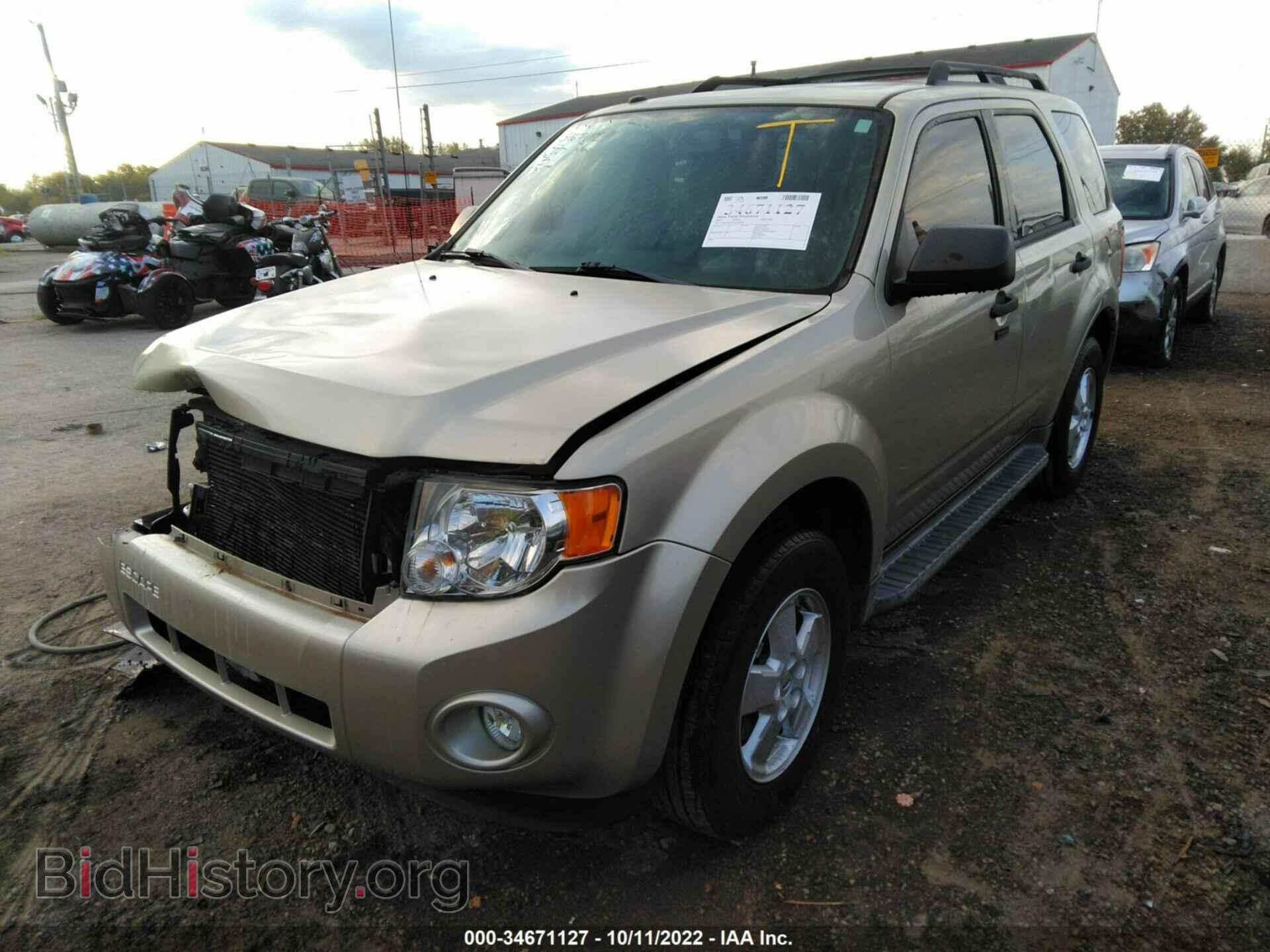2011 FORD ESCAPE - VIN: 1FMCU0DG9BKA48690 - Фото 2