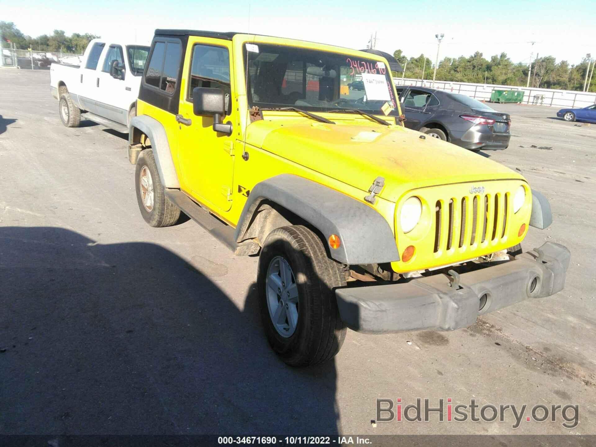 Photo 1J4FA24118L525658 - JEEP WRANGLER 2008