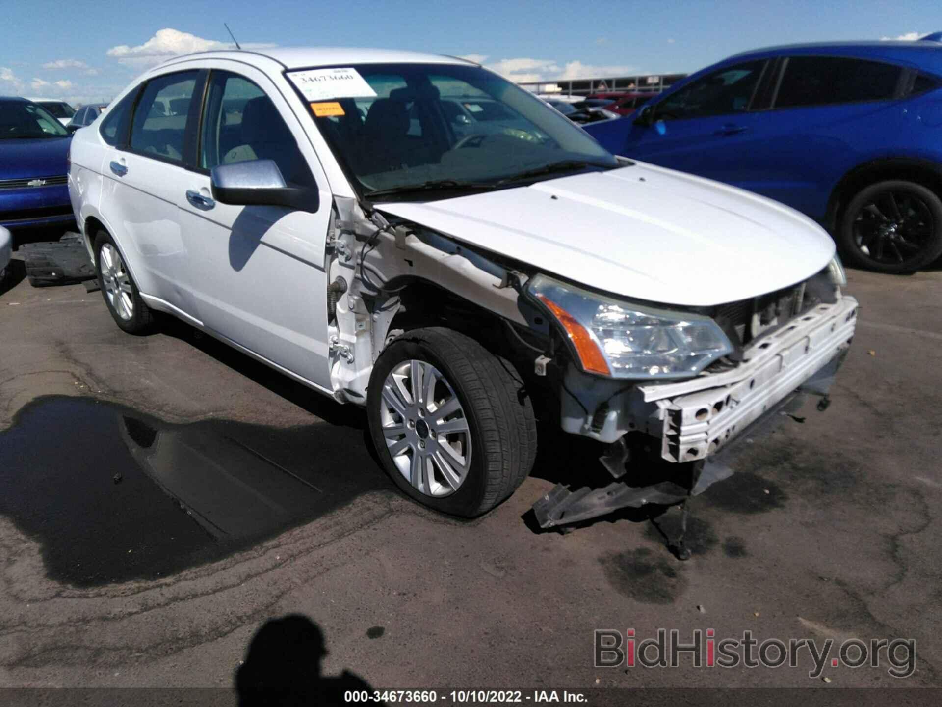 Photo 1FAHP35NX8W152452 - FORD FOCUS 2008