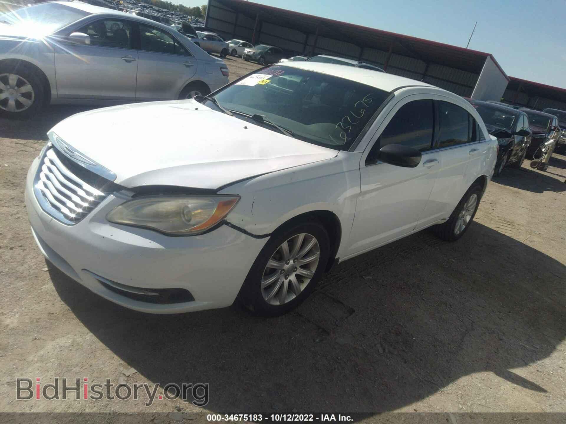 2013 CHRYSLER 200 - VIN: 1C3CCBBB9DN525358 - Photo 2