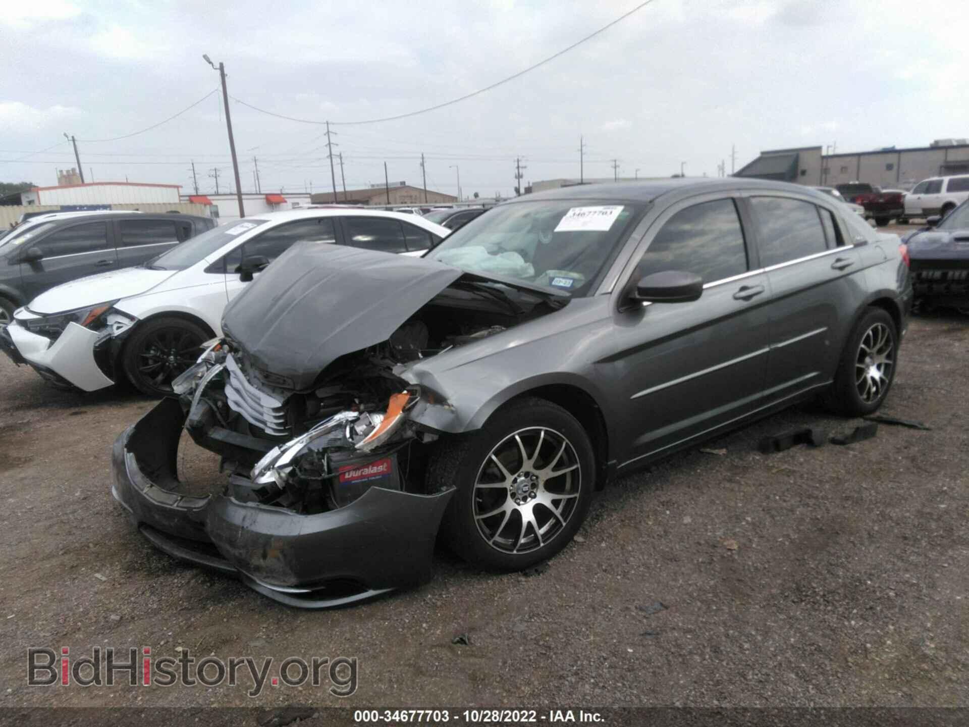 2012 CHRYSLER 200 - VIN: 1C3CCBAB4CN200052 - Фото 2