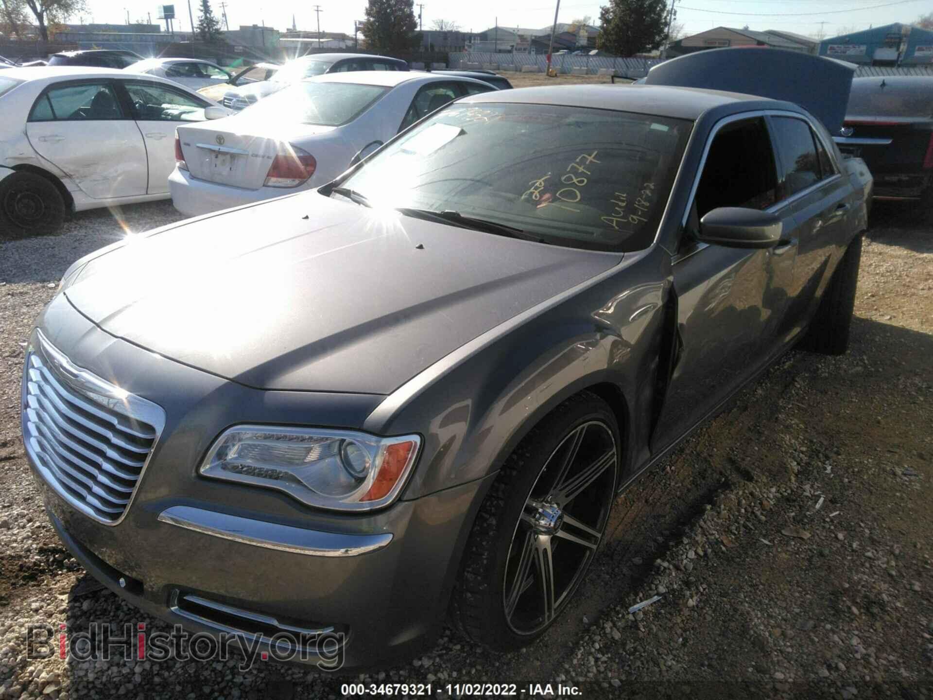 2012 CHRYSLER 300 - VIN: 2C3CCAAG0CH261347 - Фото 2