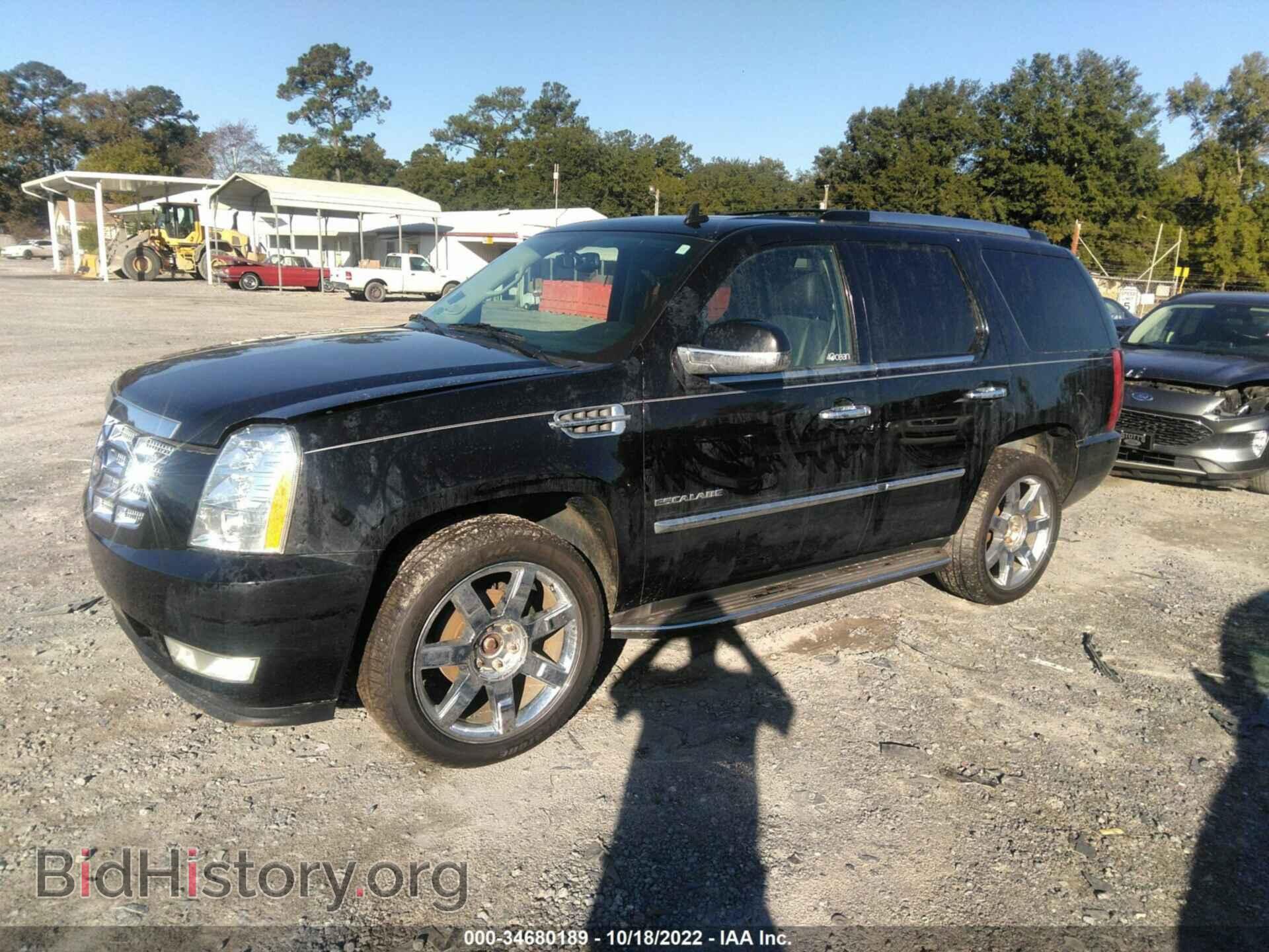 2011 CADILLAC ESCALADE - VIN: 1GYS4BEF7BR398189 - Photo 2