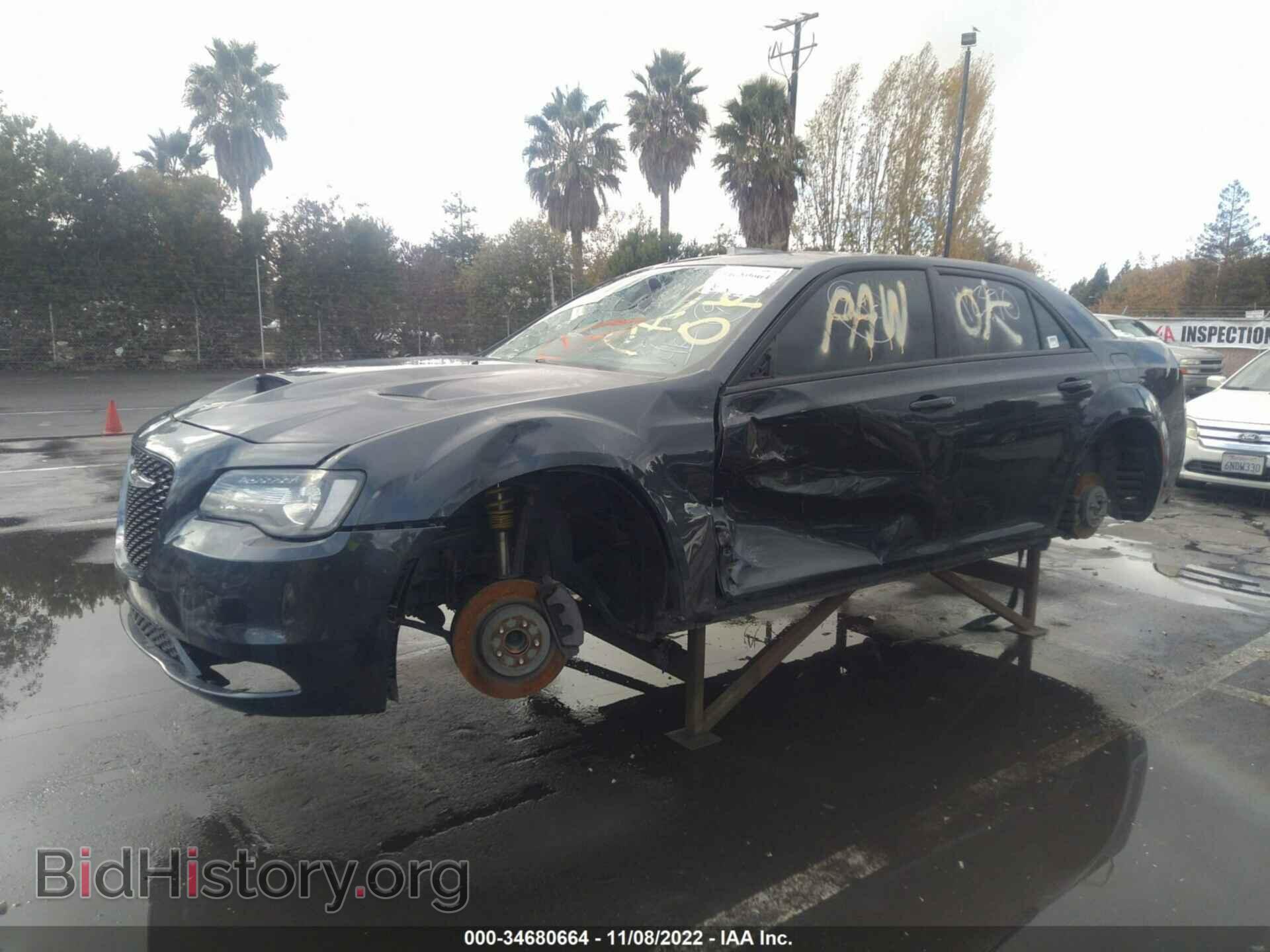 2016 CHRYSLER 300 - VIN: 2C3CCABT7GH170626 - Фото 2