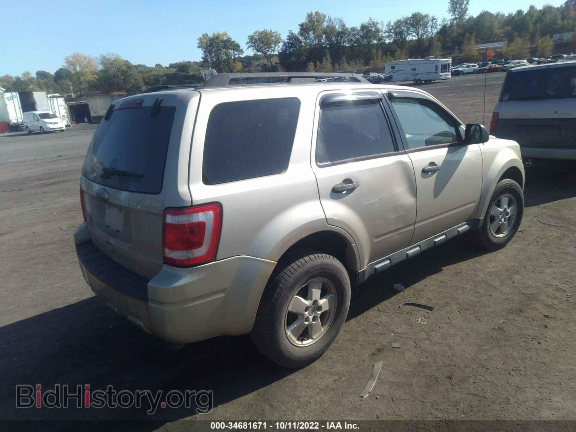 2011 FORD ESCAPE - VIN: 1FMCU9D74BKB34557 - Фото 4