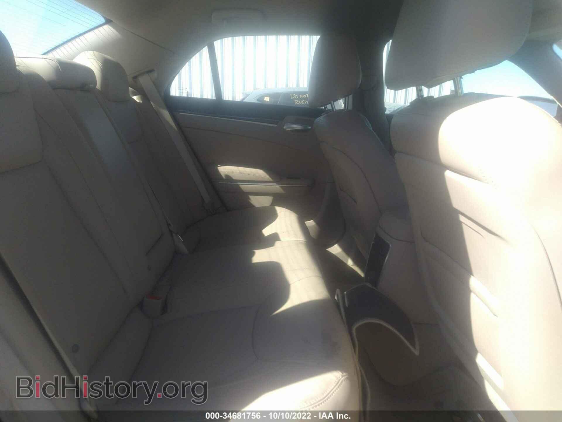 2013 CHRYSLER 300 - VIN: 2C3CCAAG5DH513420 - Фото 8