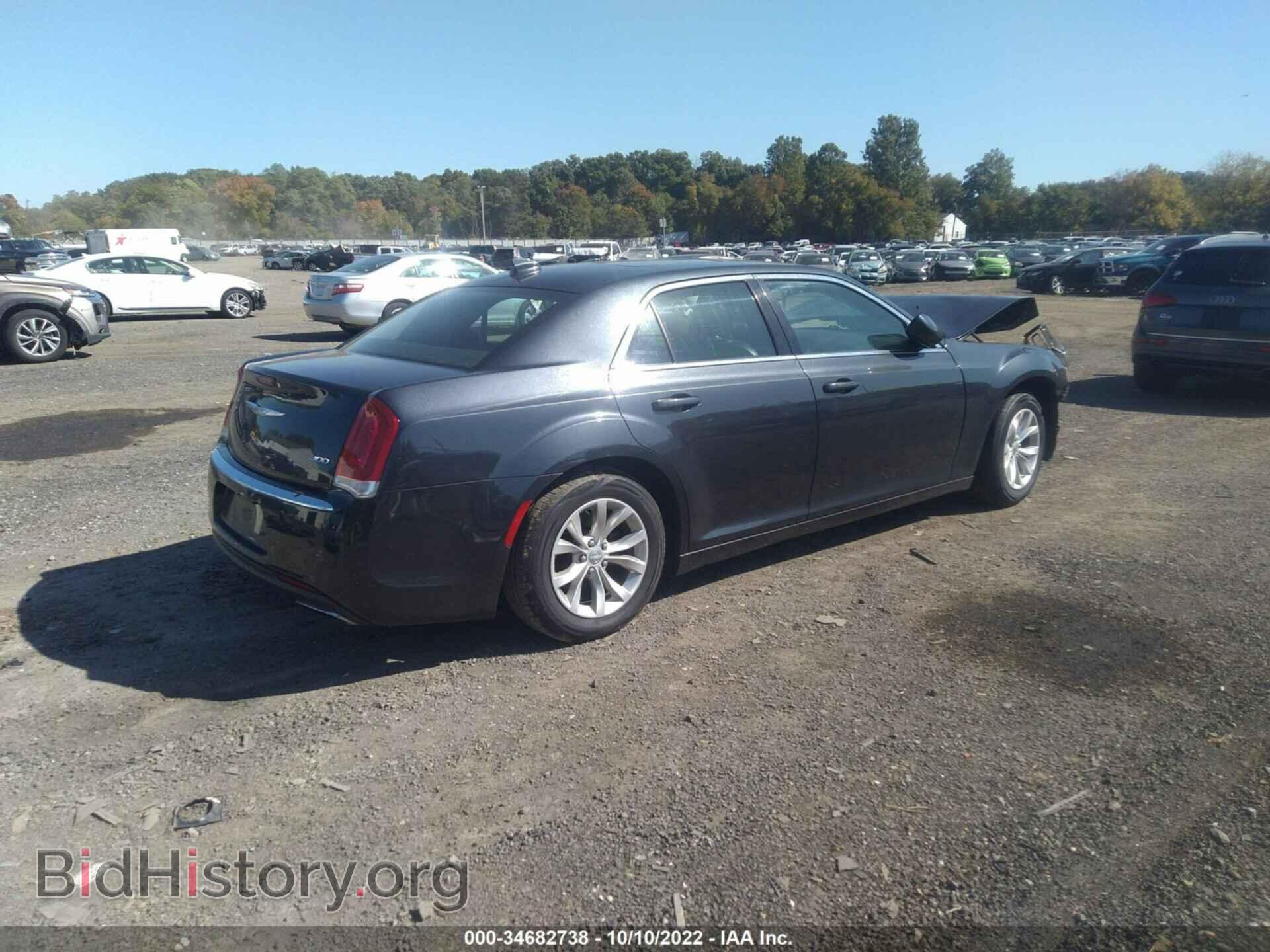 2016 CHRYSLER 300 - VIN: 2C3CCAAG0GH268434 - Фото 4