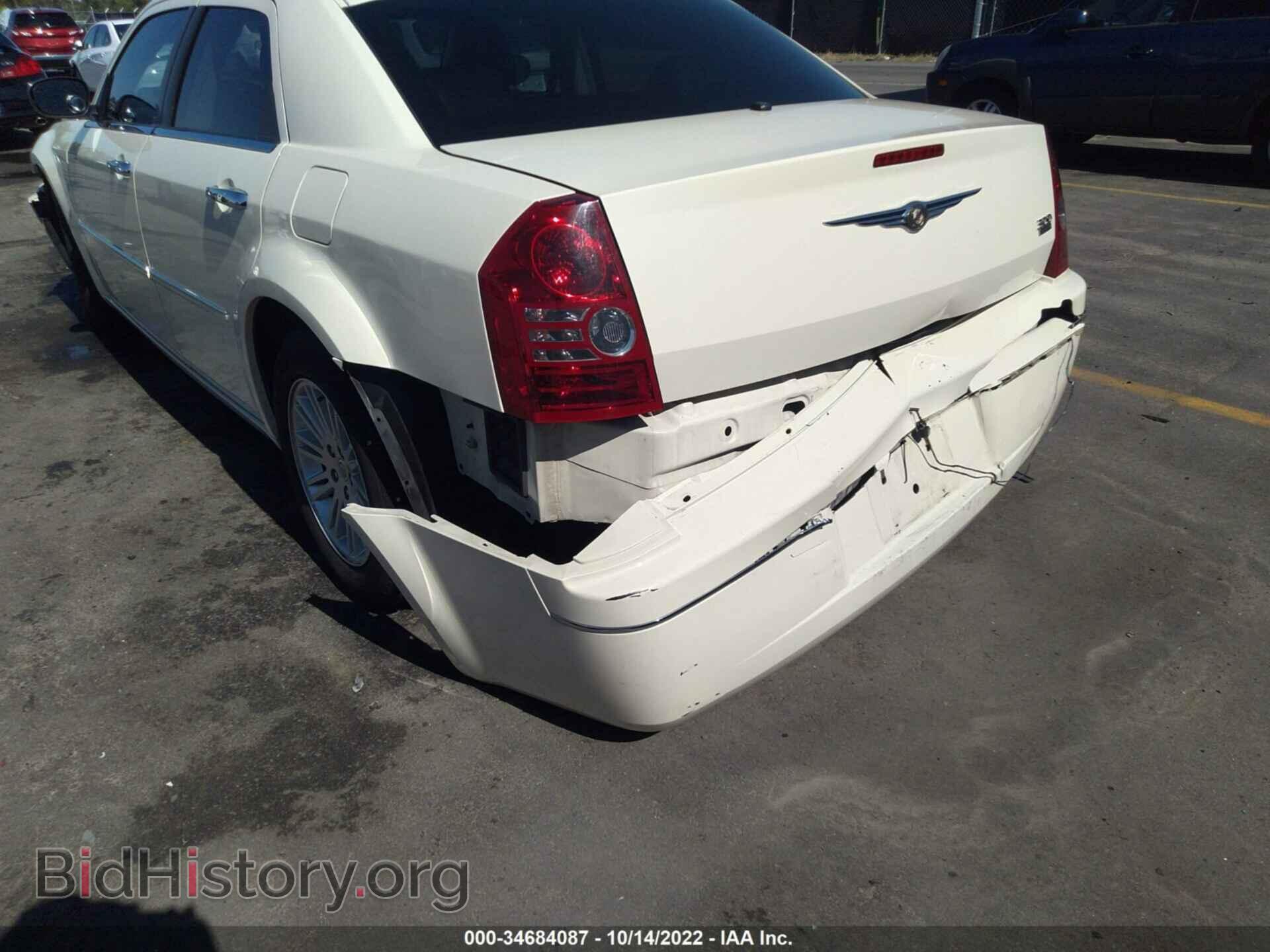 2010 CHRYSLER 300 - VIN: 2C3CA4CD6AH221796 - Фото 6