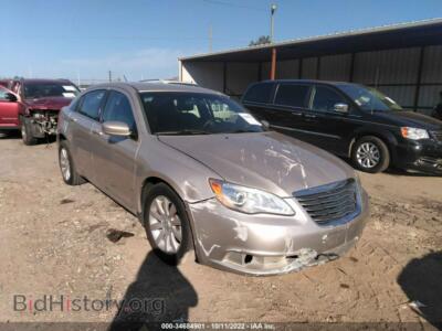 2013 Chrysler 200 Touring, золотистый — VIN 1C3CCBBG4DN659044, IAAI