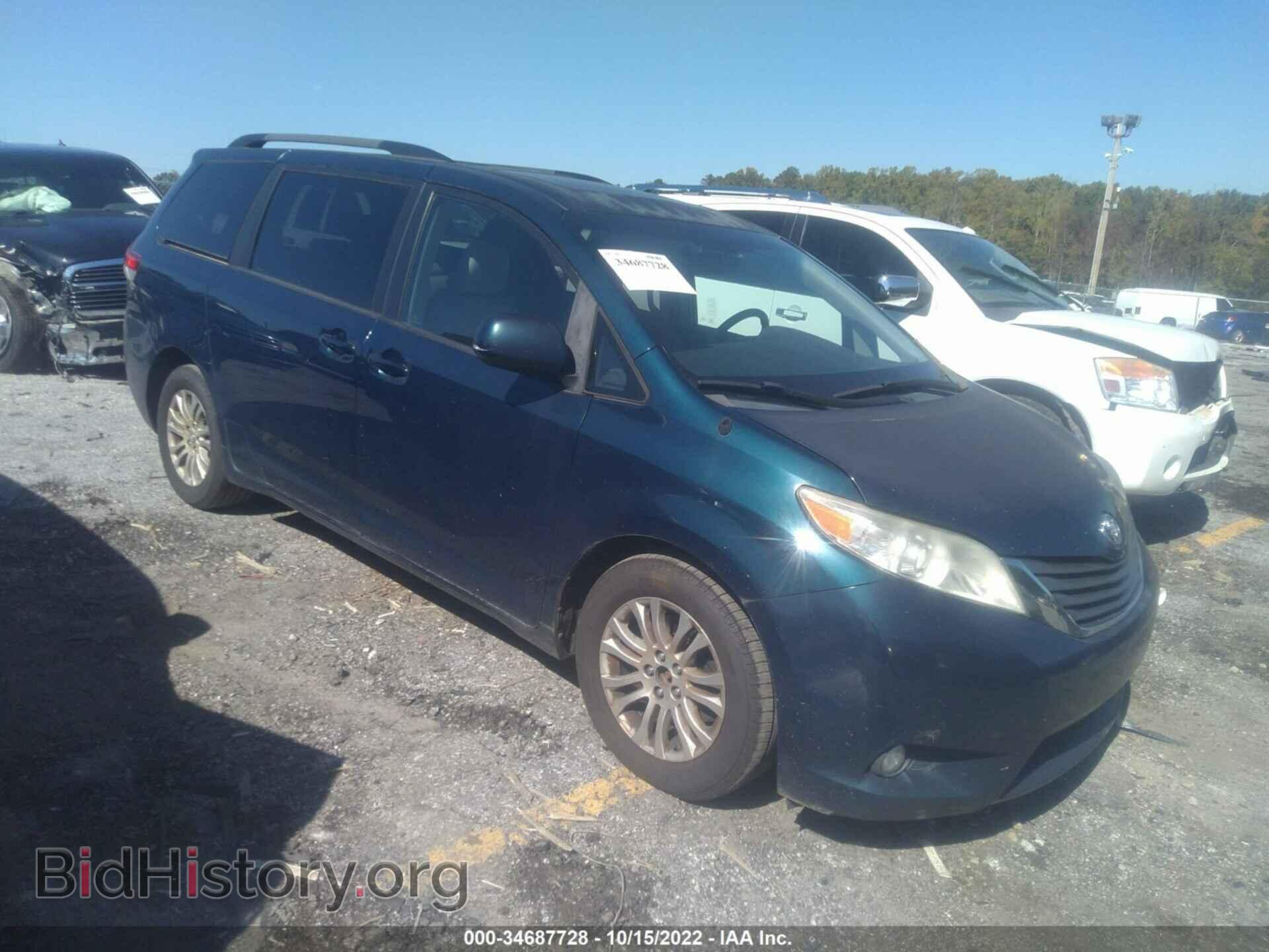 Photo 5TDYK3DC7BS171881 - TOYOTA SIENNA 2011