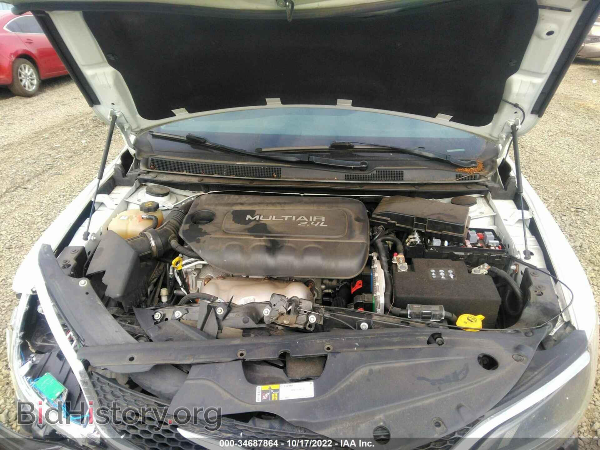 2016 CHRYSLER 200 - VIN: 1C3CCCABXGN149359 - Фото 10