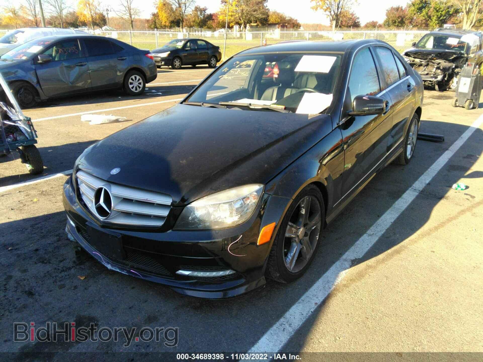 2011 MERCEDES-BENZ C-CLASS - VIN: WDDGF8BB5BR181532 - Фото 2