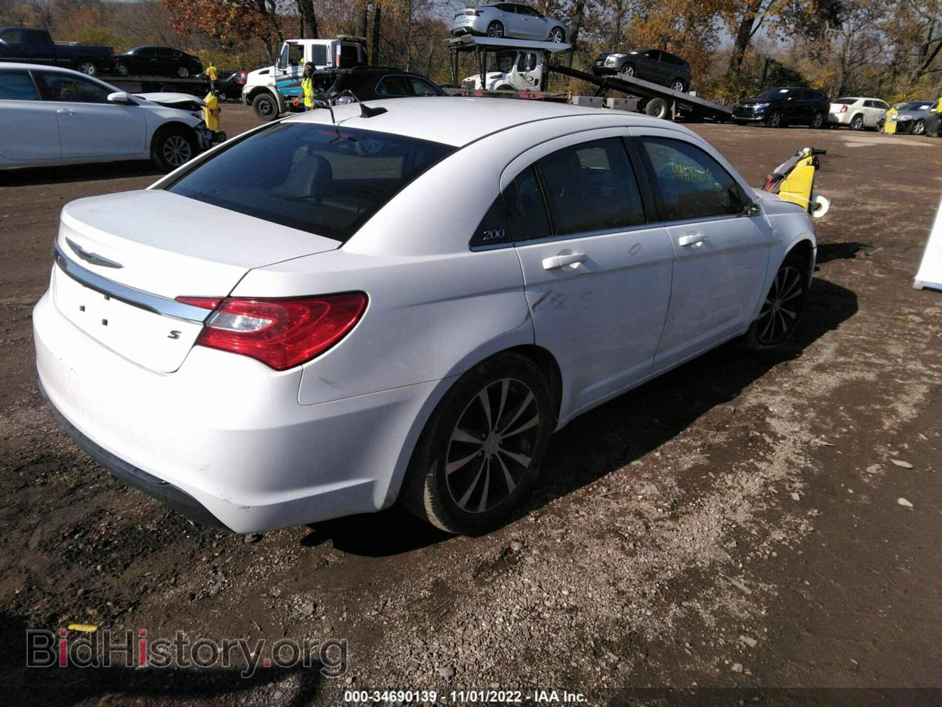 2013 CHRYSLER 200 - VIN: 1C3CCBCG1DN601147 - Photo 4