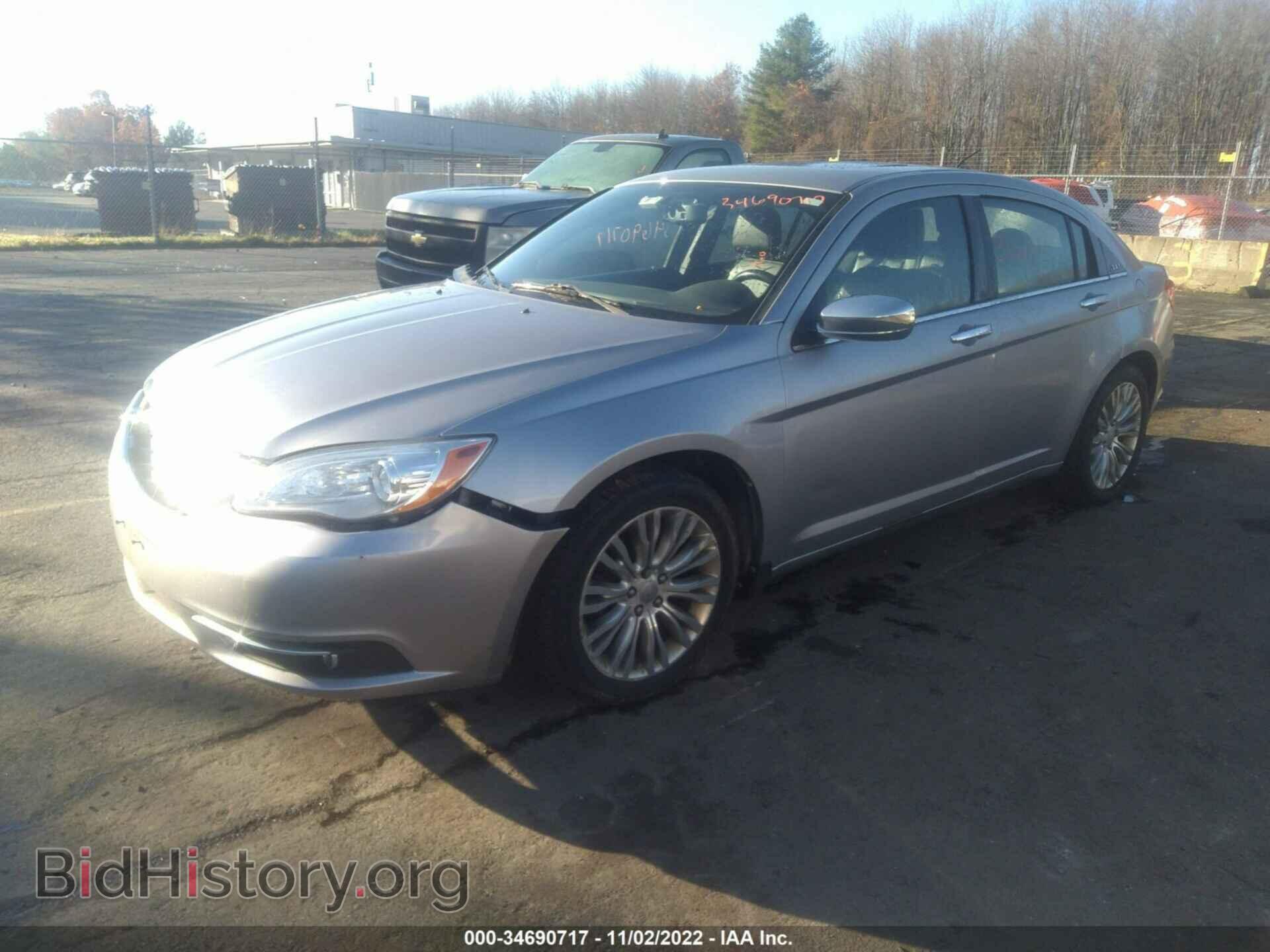 2013 CHRYSLER 200 - VIN: 1C3CCBCG7DN612069 - Фото 2