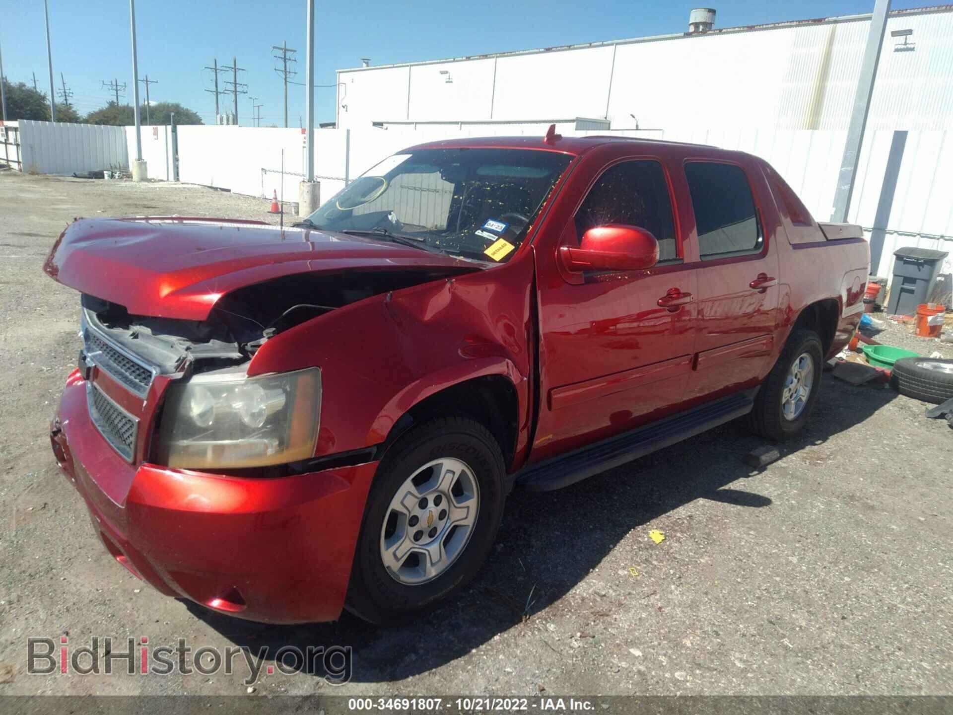 2013 CHEVROLET AVALANCHE - VIN: 3GNMCFE00DG261805 - Фото 2