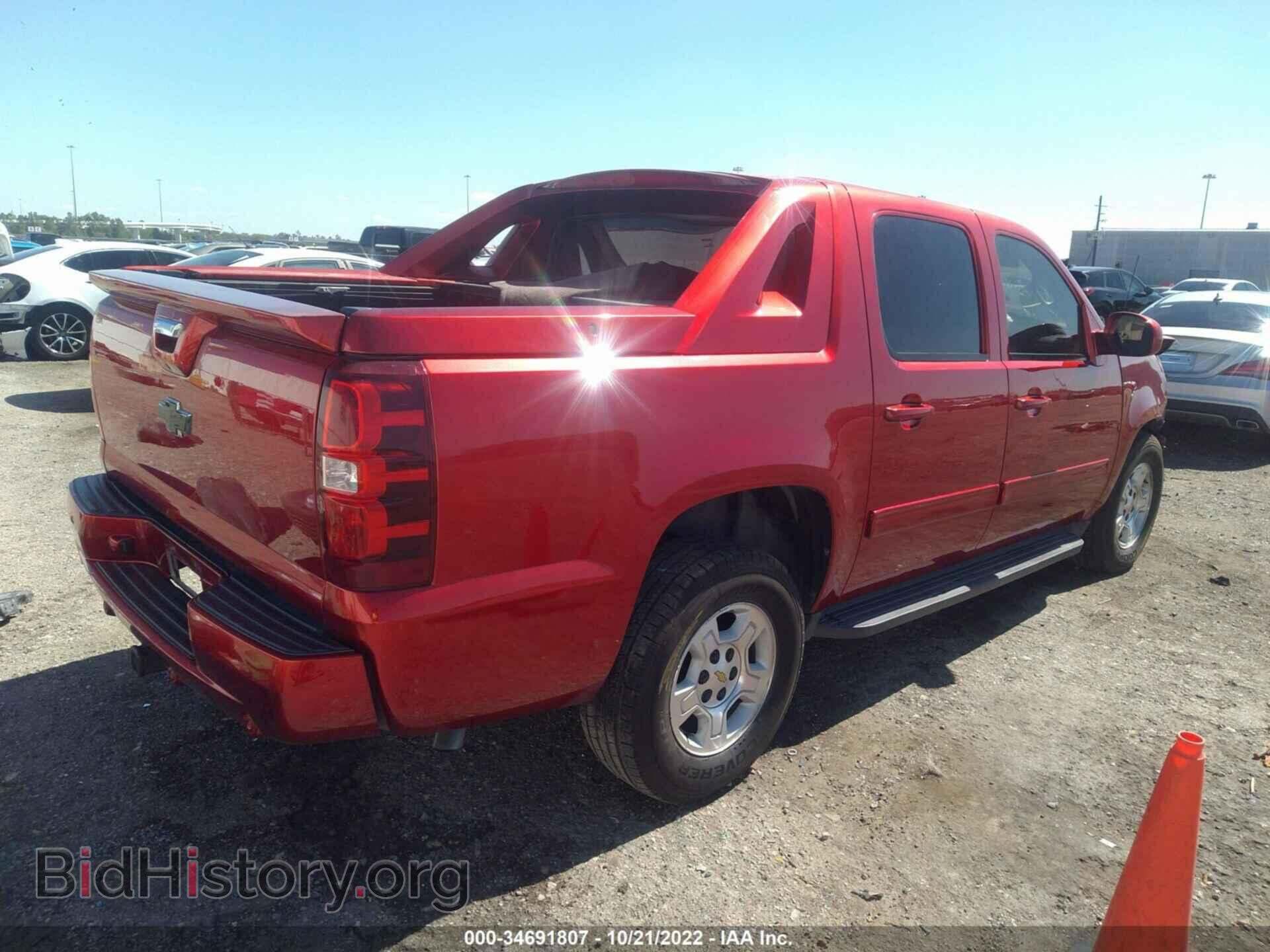 2013 CHEVROLET AVALANCHE - VIN: 3GNMCFE00DG261805 - Фото 4