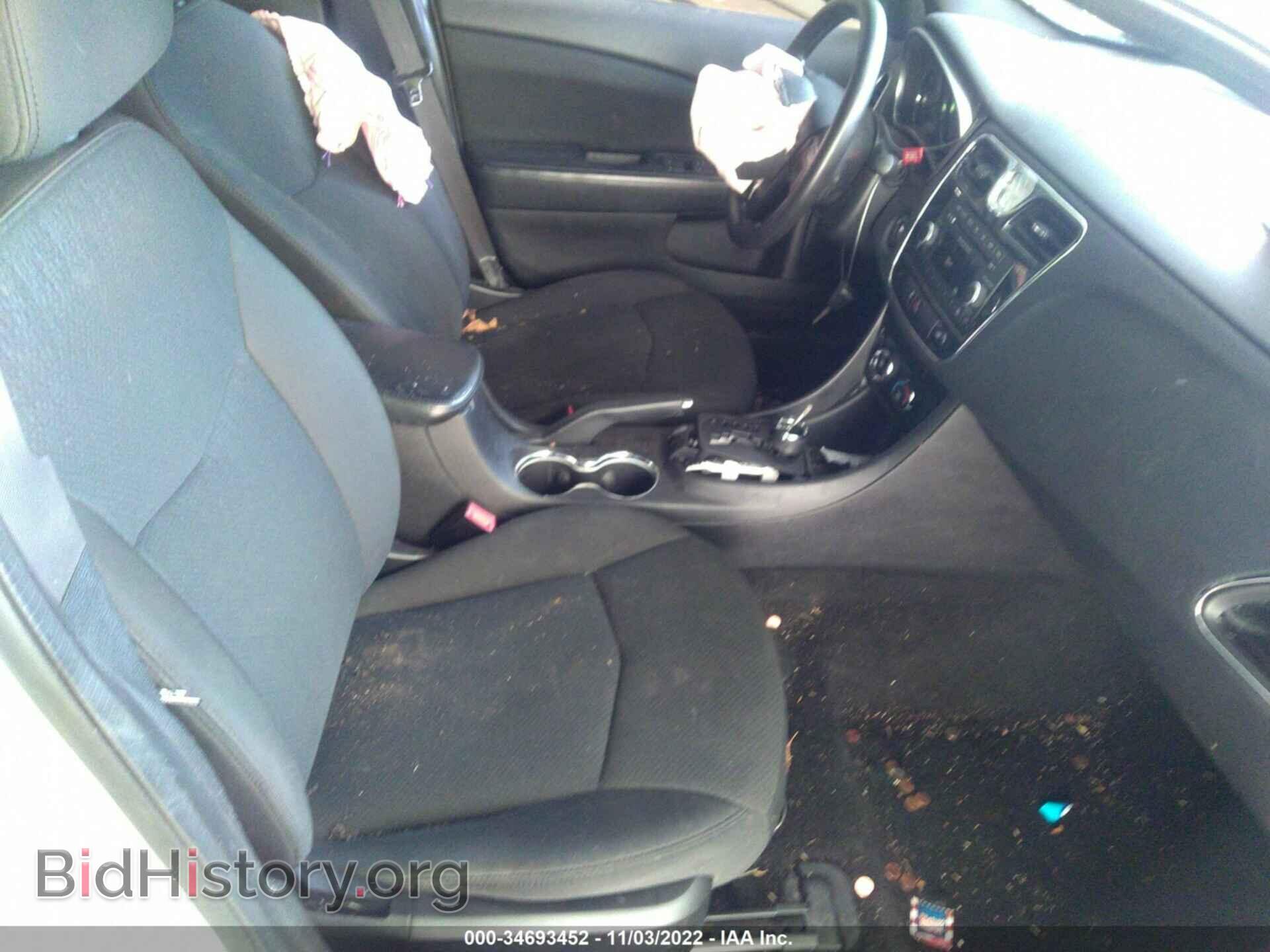2012 CHRYSLER 200 - VIN: 1C3CCBAB2CN172333 - Photo 5