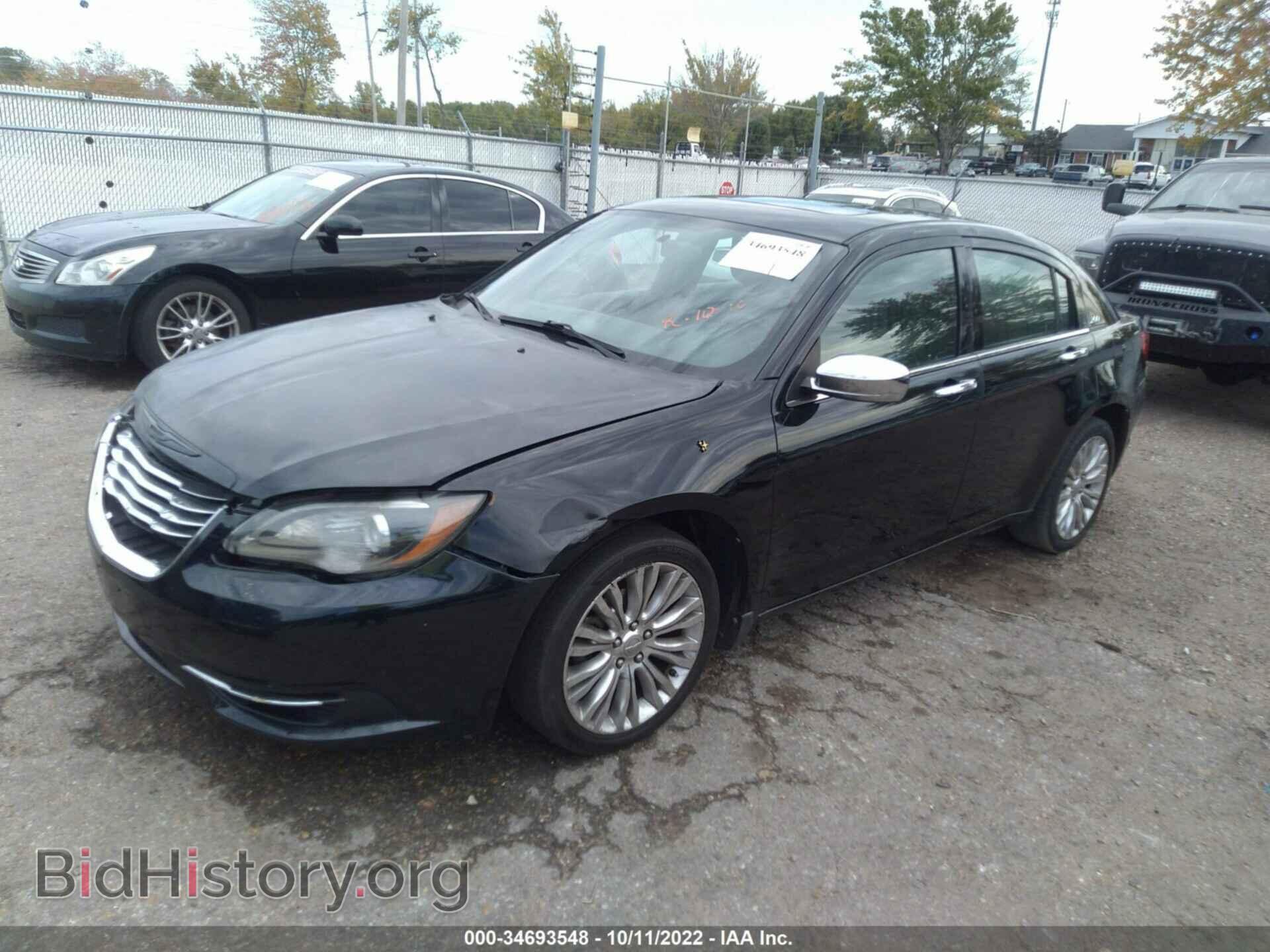 2011 CHRYSLER 200 - VIN: 1C3BC2FB7BN543179 - Фото 2