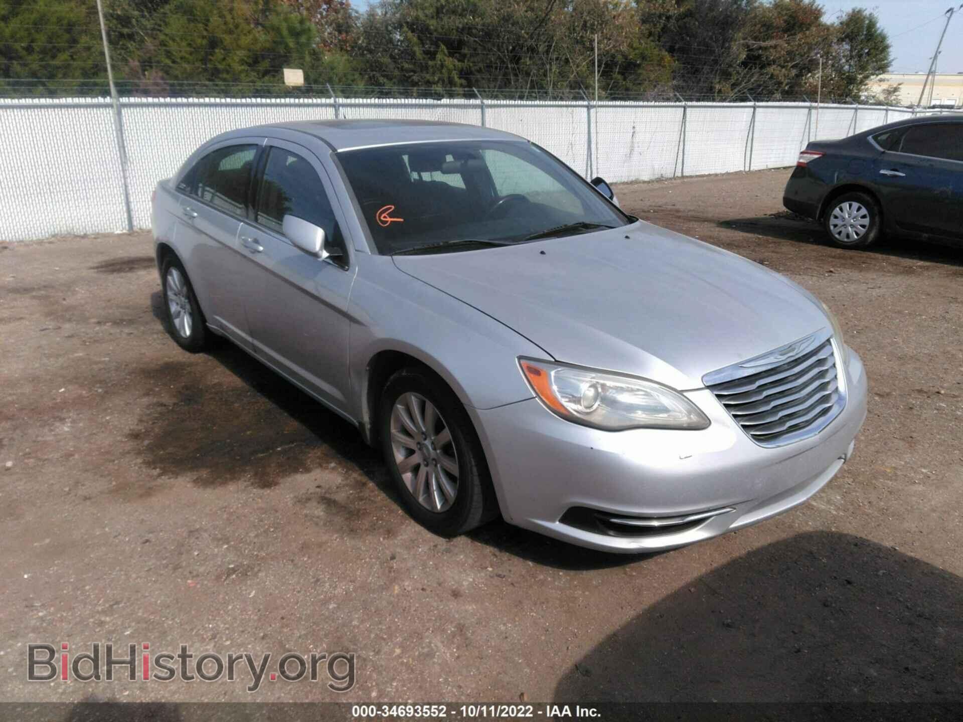 Photo 1C3BC1FB3BN500761 - CHRYSLER 200 2011