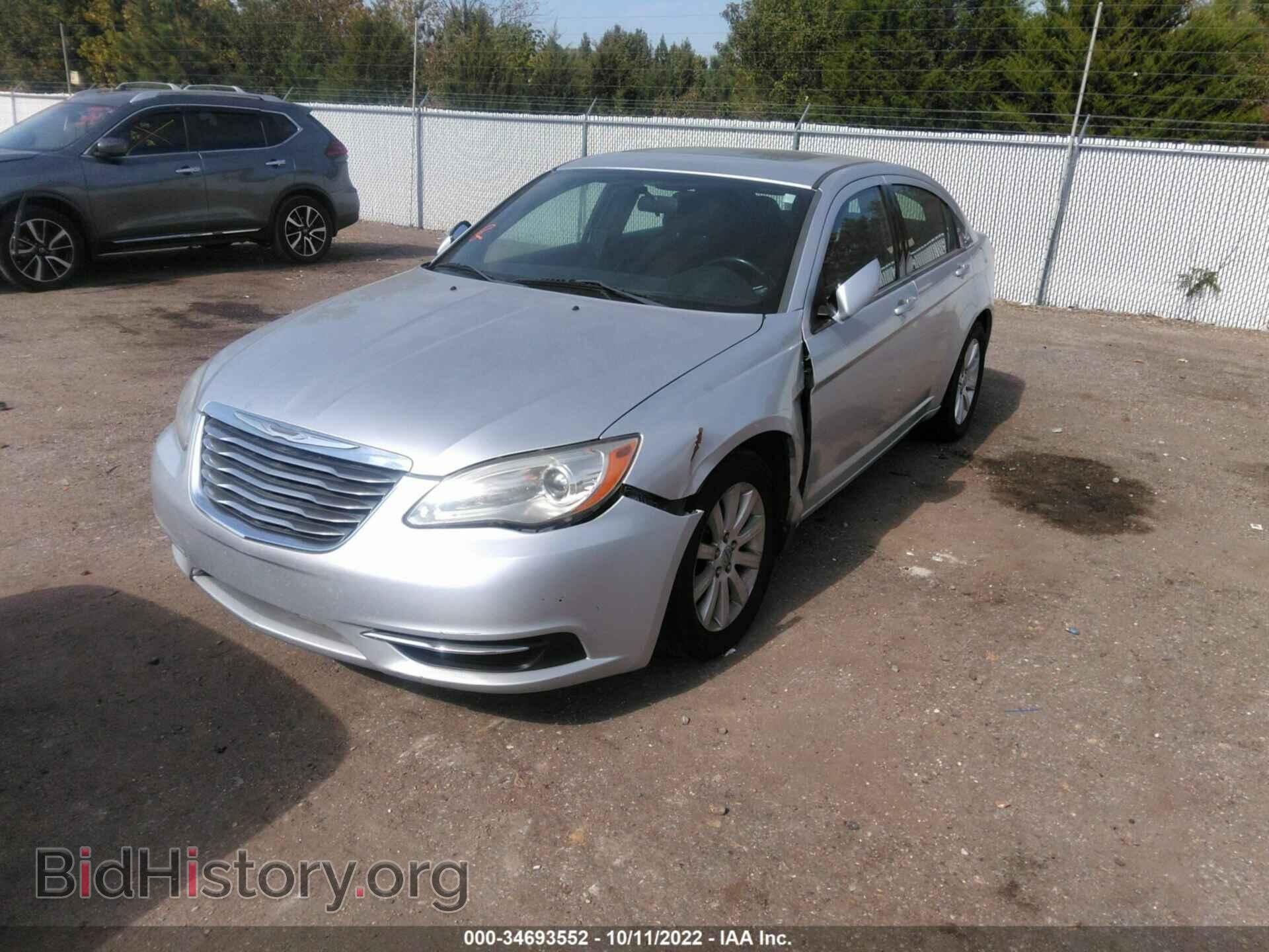 2011 CHRYSLER 200 - VIN: 1C3BC1FB3BN500761 - Фото 2