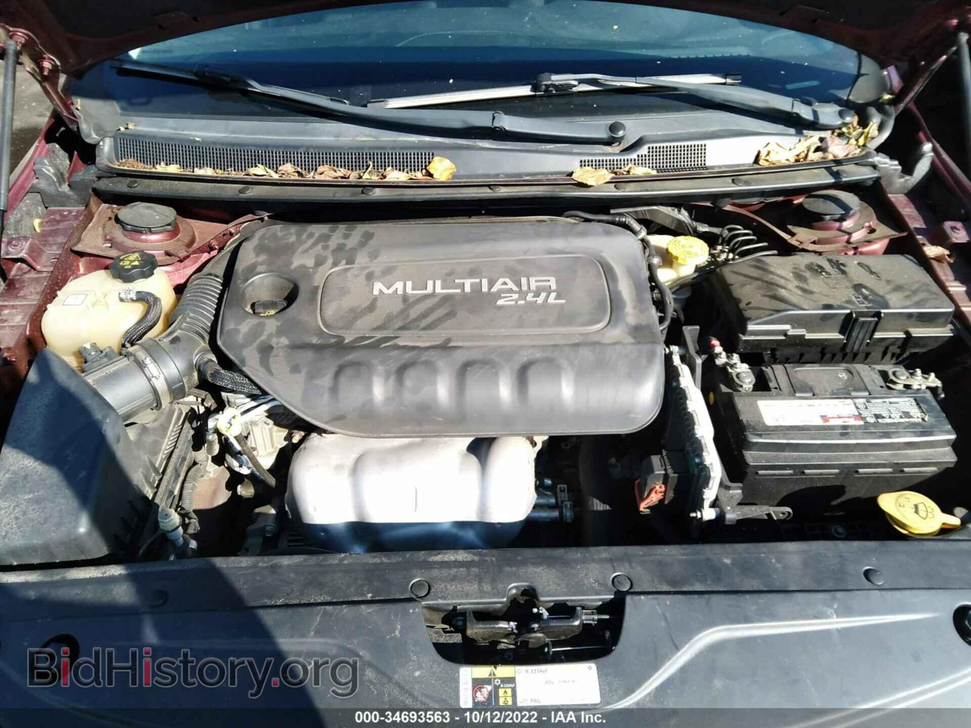 2015 CHRYSLER 200 - VIN: 1C3CCCAB2FN665942 - Фото 10