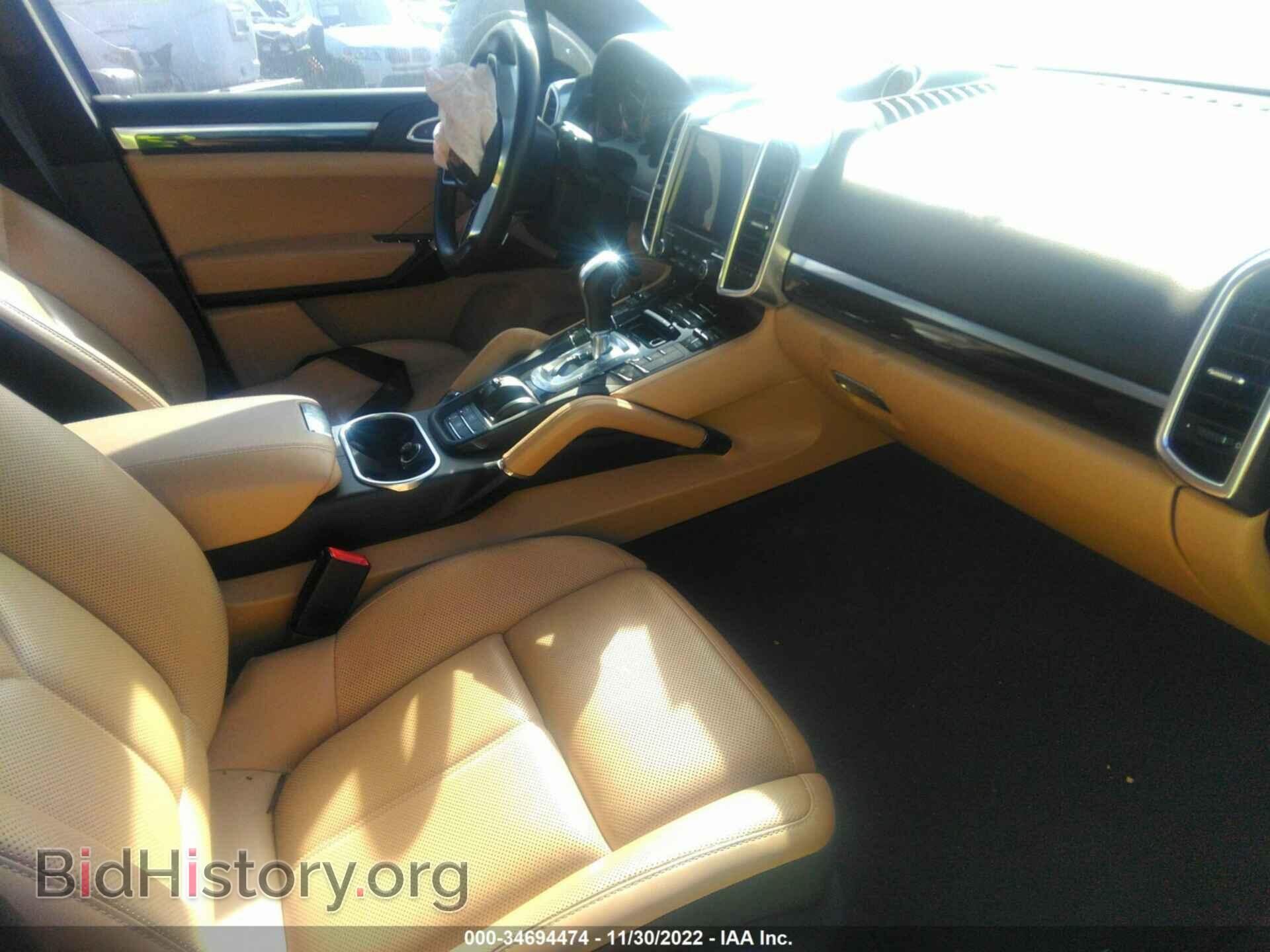 2017 PORSCHE CAYENNE - VIN: WP1AB2A22HLA52099 - Photo 5