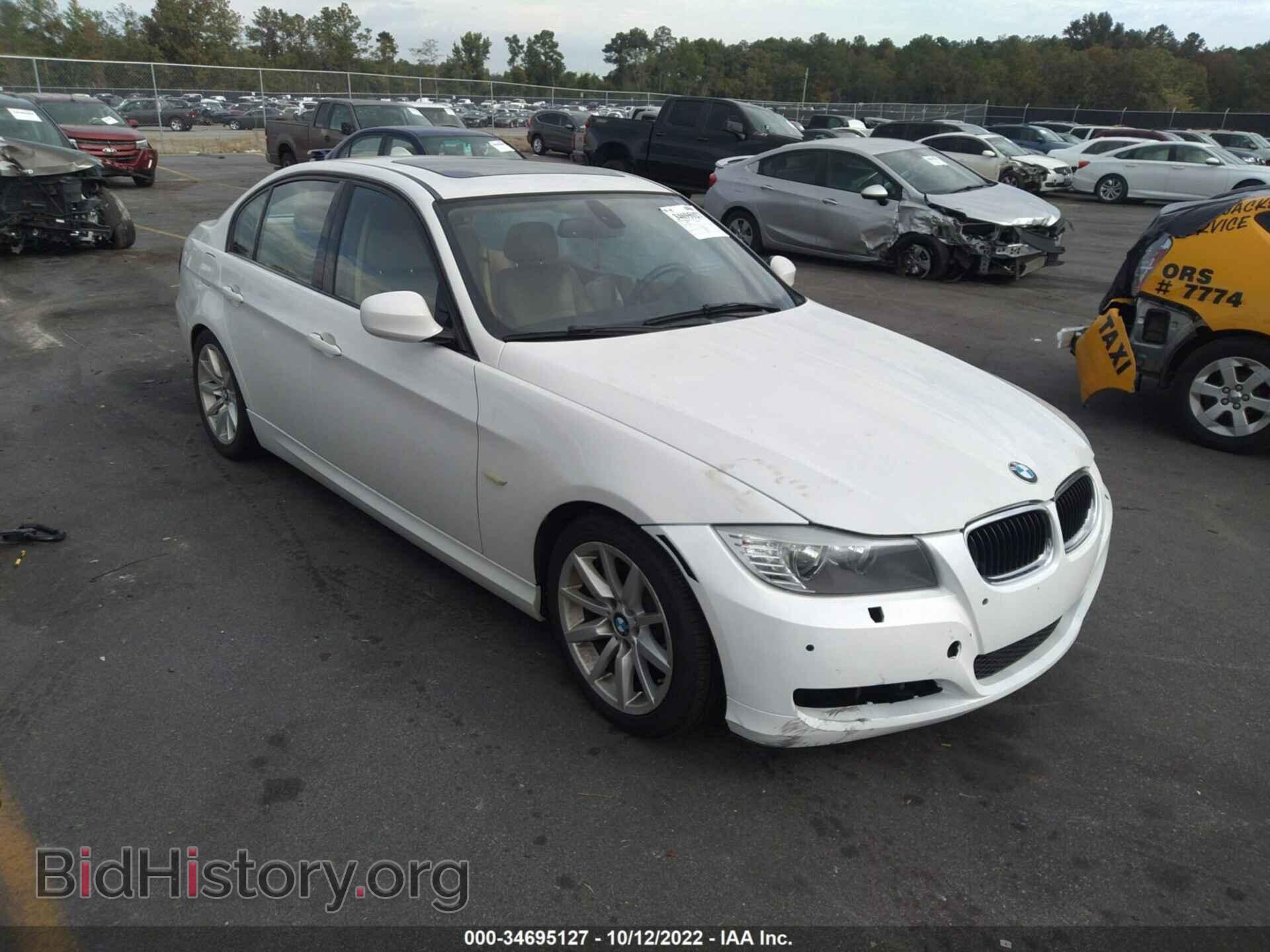 Фотография WBAPH7G52BNN02447 - BMW 3 SERIES 2011