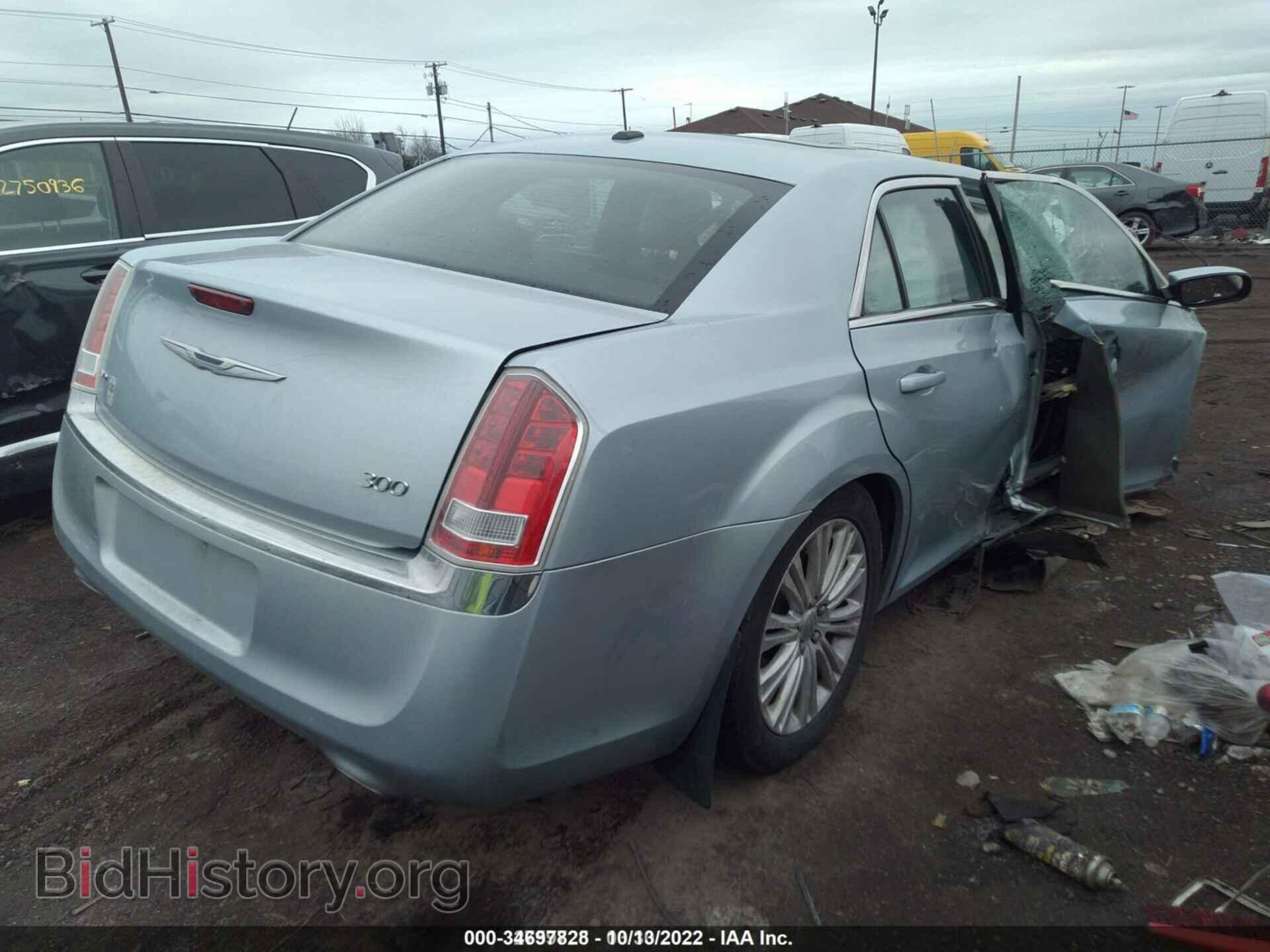 2013 CHRYSLER 300 - VIN: 2C3CCARG0DH589888 - Фото 4