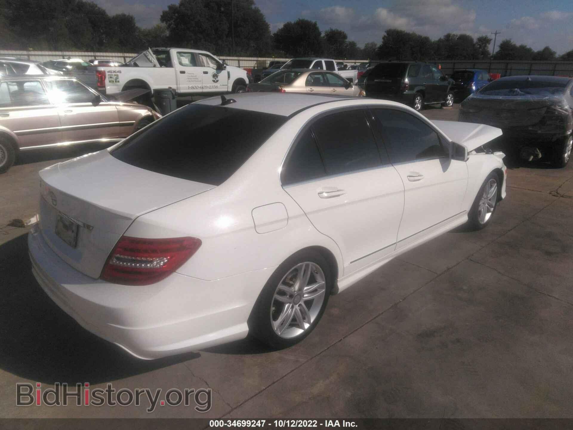 2013 MERCEDES-BENZ C-CLASS - VIN: WDDGF4HB1DR296597 - Фото 4