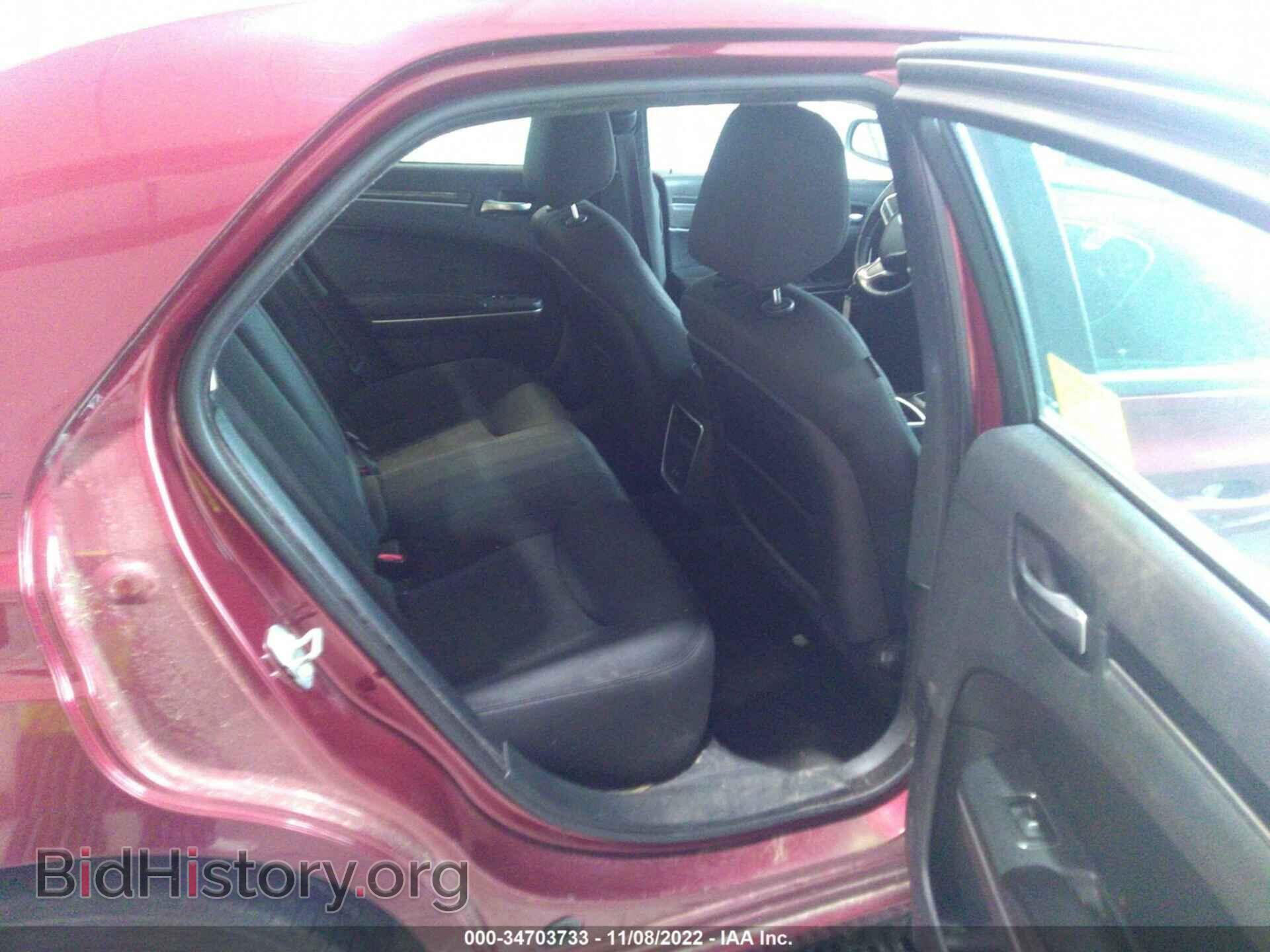 2018 CHRYSLER 300 - VIN: 2C3CCAAG2JH317009 - Фото 8