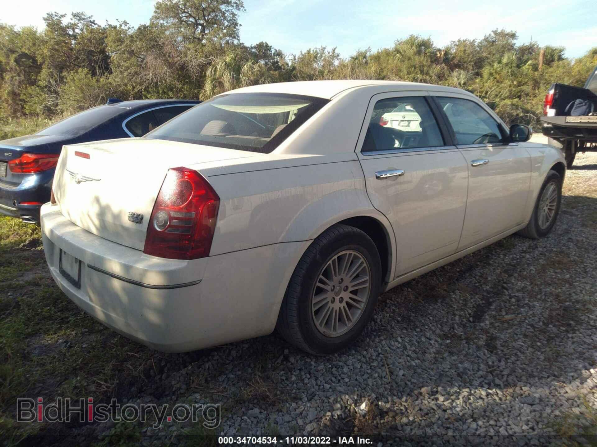 2010 CHRYSLER 300 - VIN: 2C3CA4CD6AH217778 - Фото 4