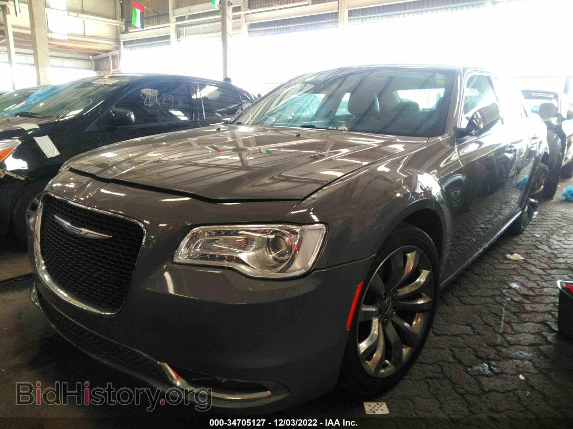 2019 CHRYSLER 300 - VIN: 003CCAEG0KH528060 - Фото 2